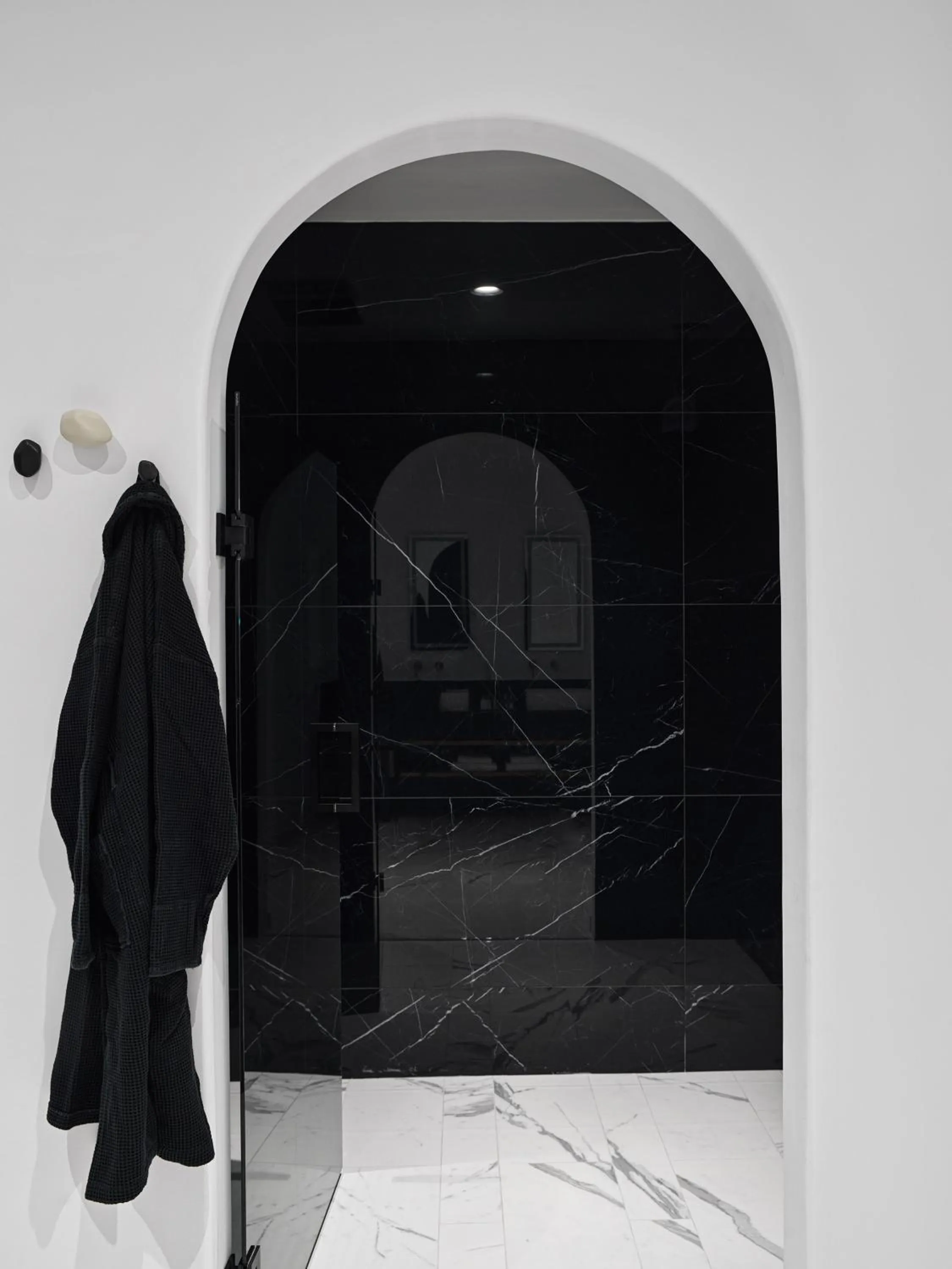 Shower in Kouros Hotel & Suites