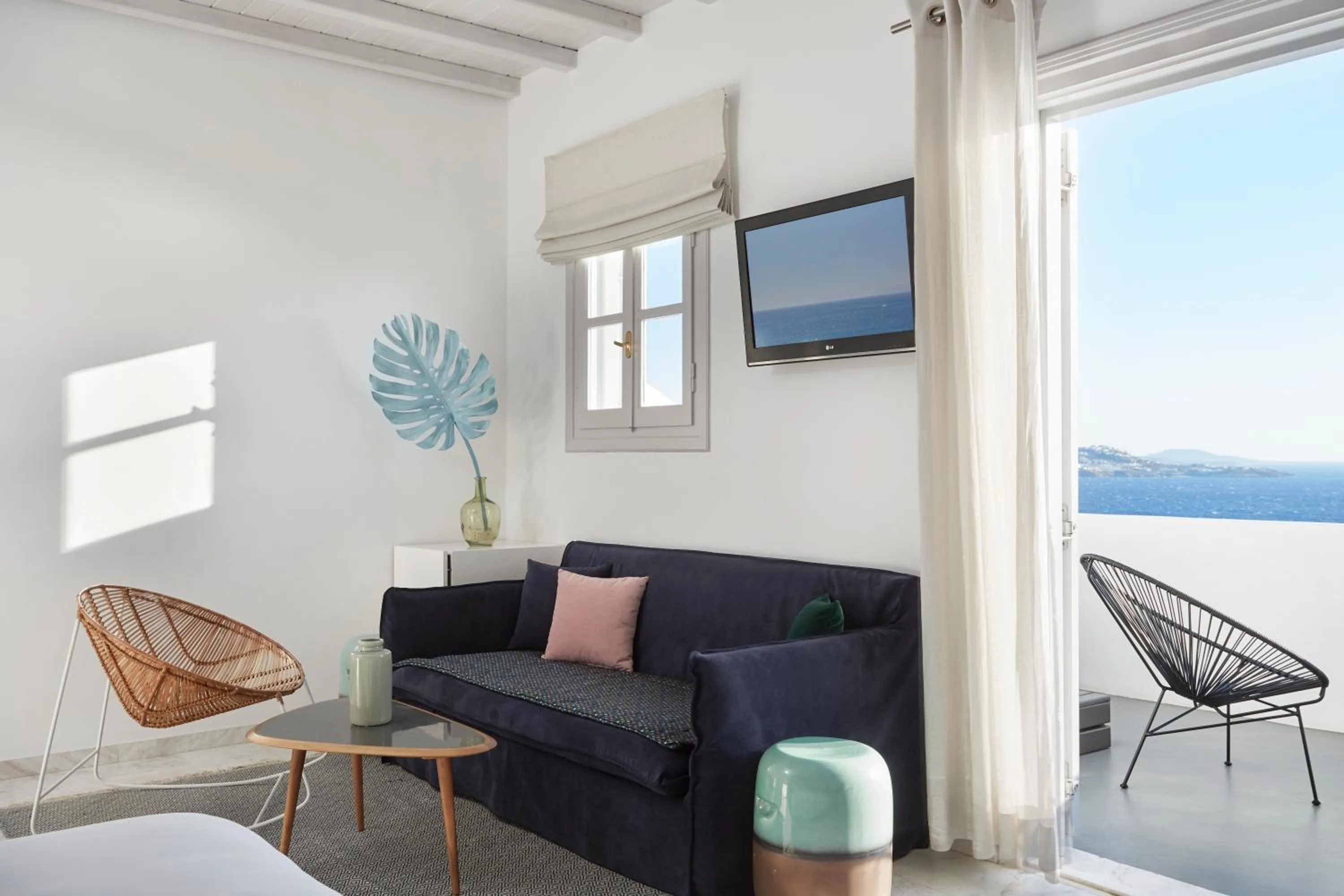 Living room in Kouros Hotel & Suites