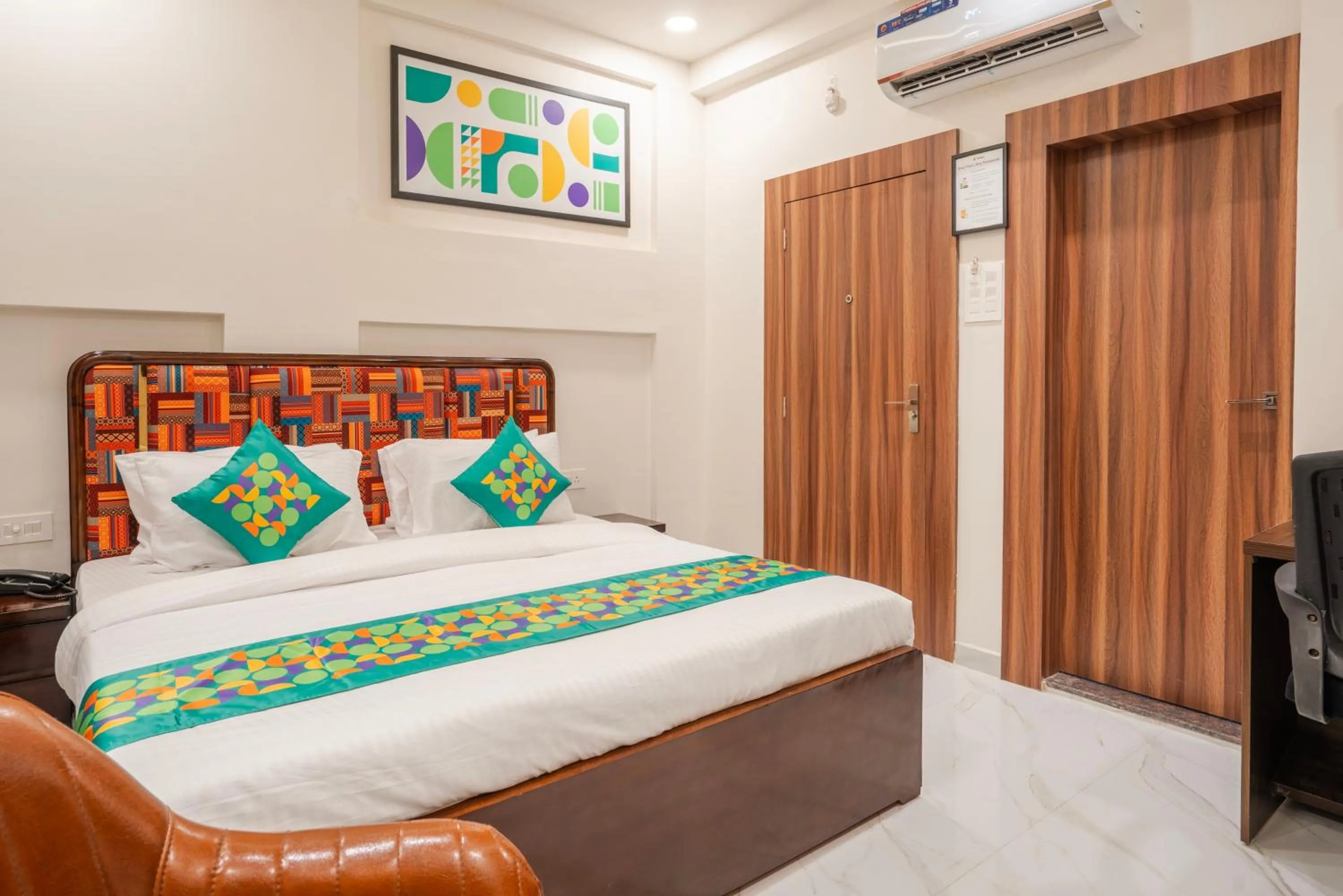 Bedroom, Bed in Treebo Parashar Max