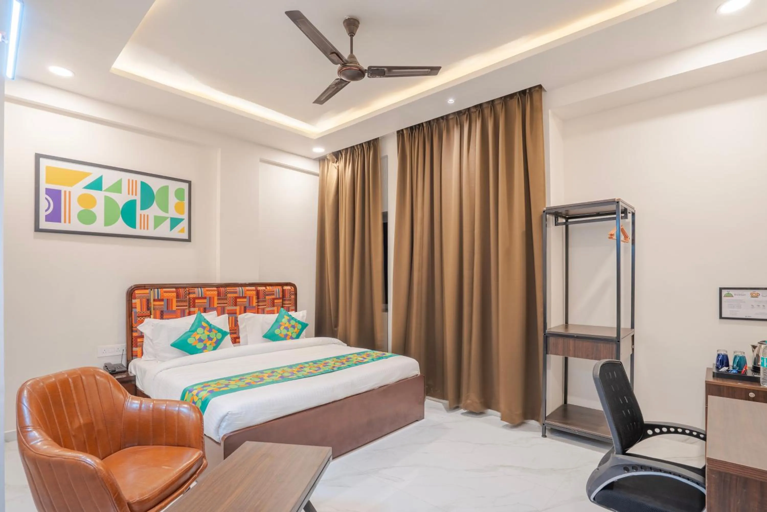 Bedroom, Bed in Treebo Parashar Max