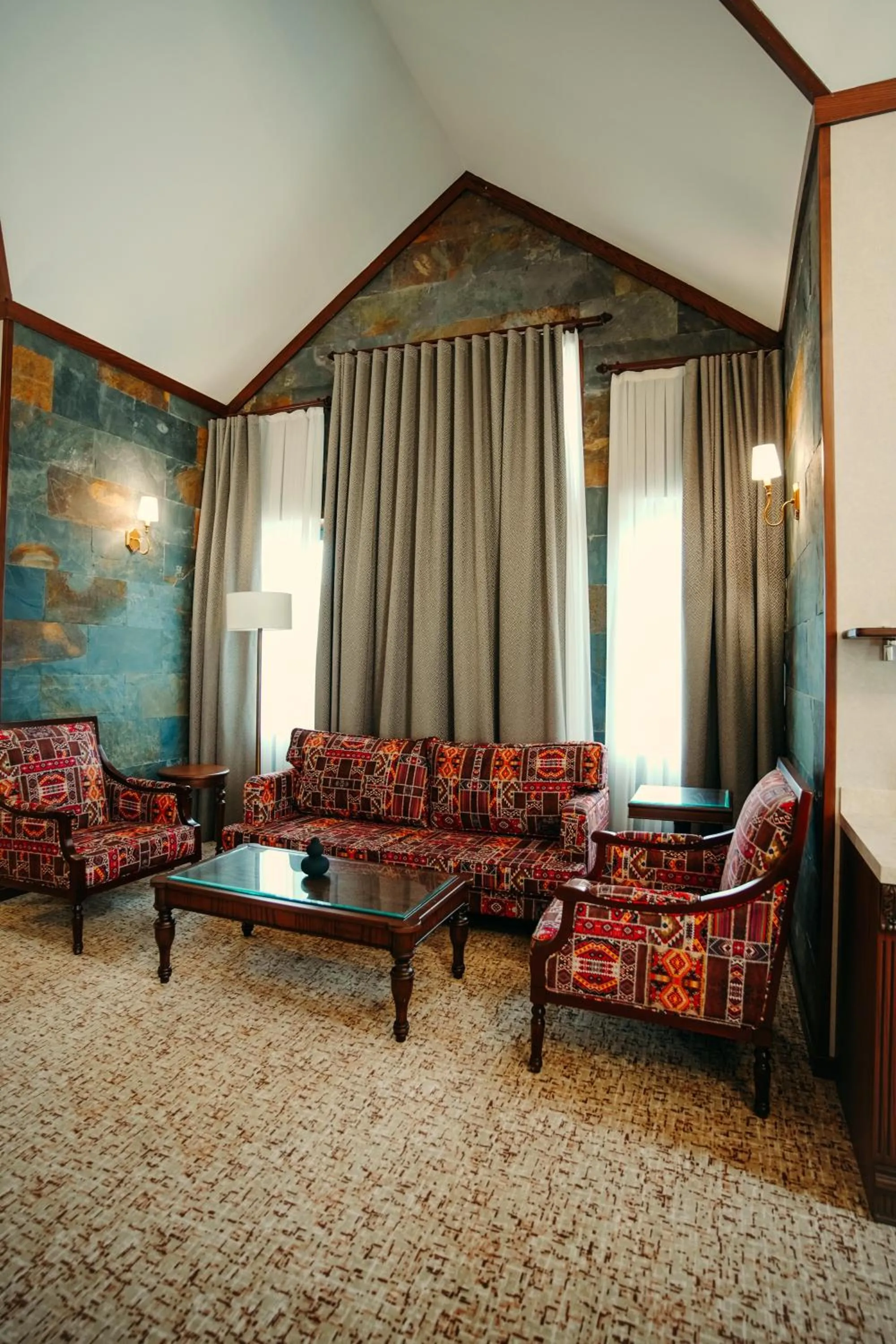 Seating area in Hill Chalet Hotel Gabala