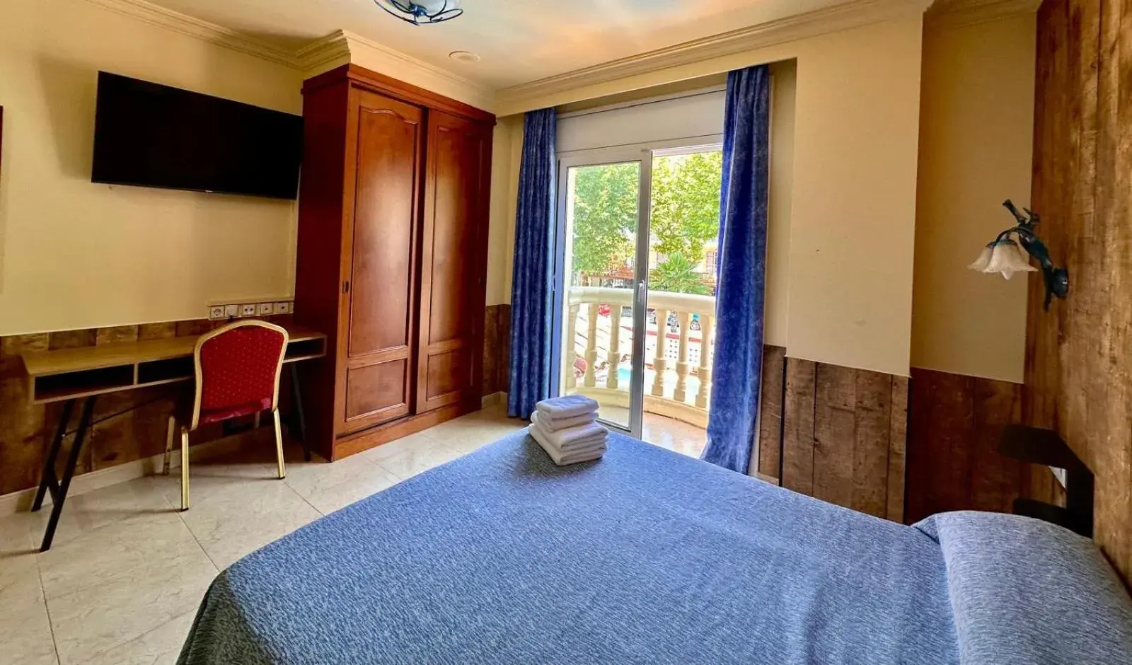 Deluxe Quadruple Room - single occupancy in Hotel Portofino Deluxe Quadruple Room - single occupancy in Hotel Portofino