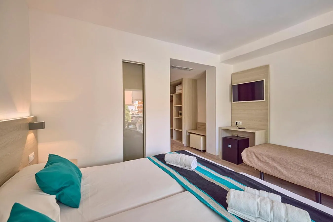 Bed in Welikehotel Fenix