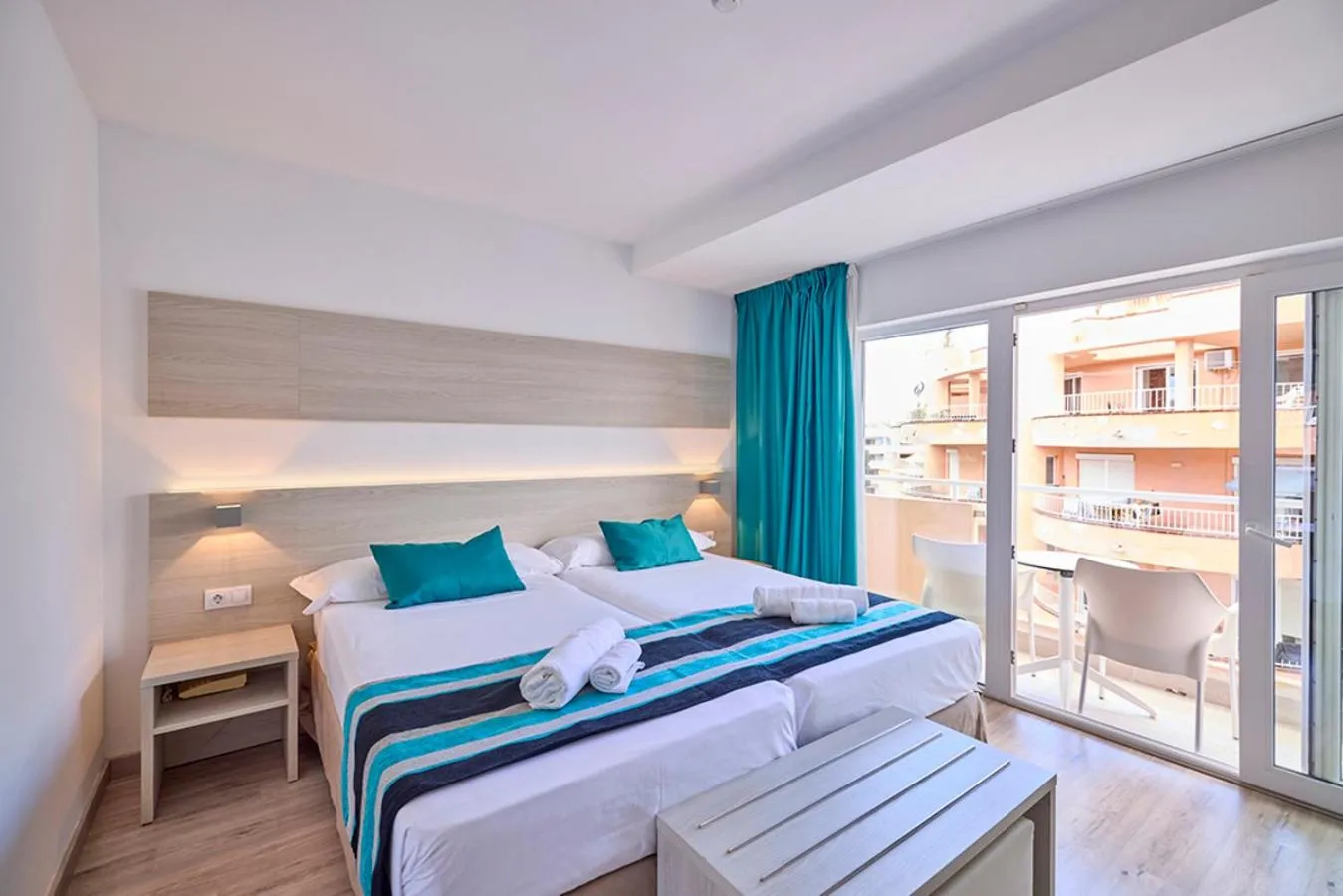 Photo of the whole room, Bed in Welikehotel Fenix