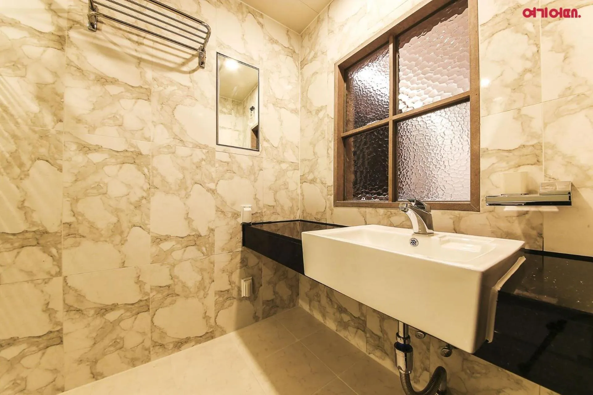 Bath in Yeongdeungpo Station New York Hotel