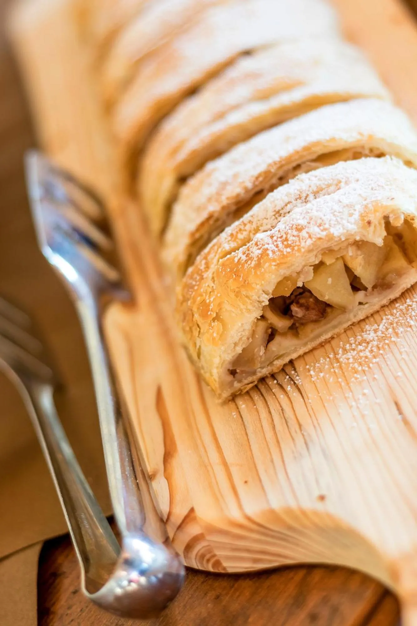 Buffet breakfast in Malga Zebari