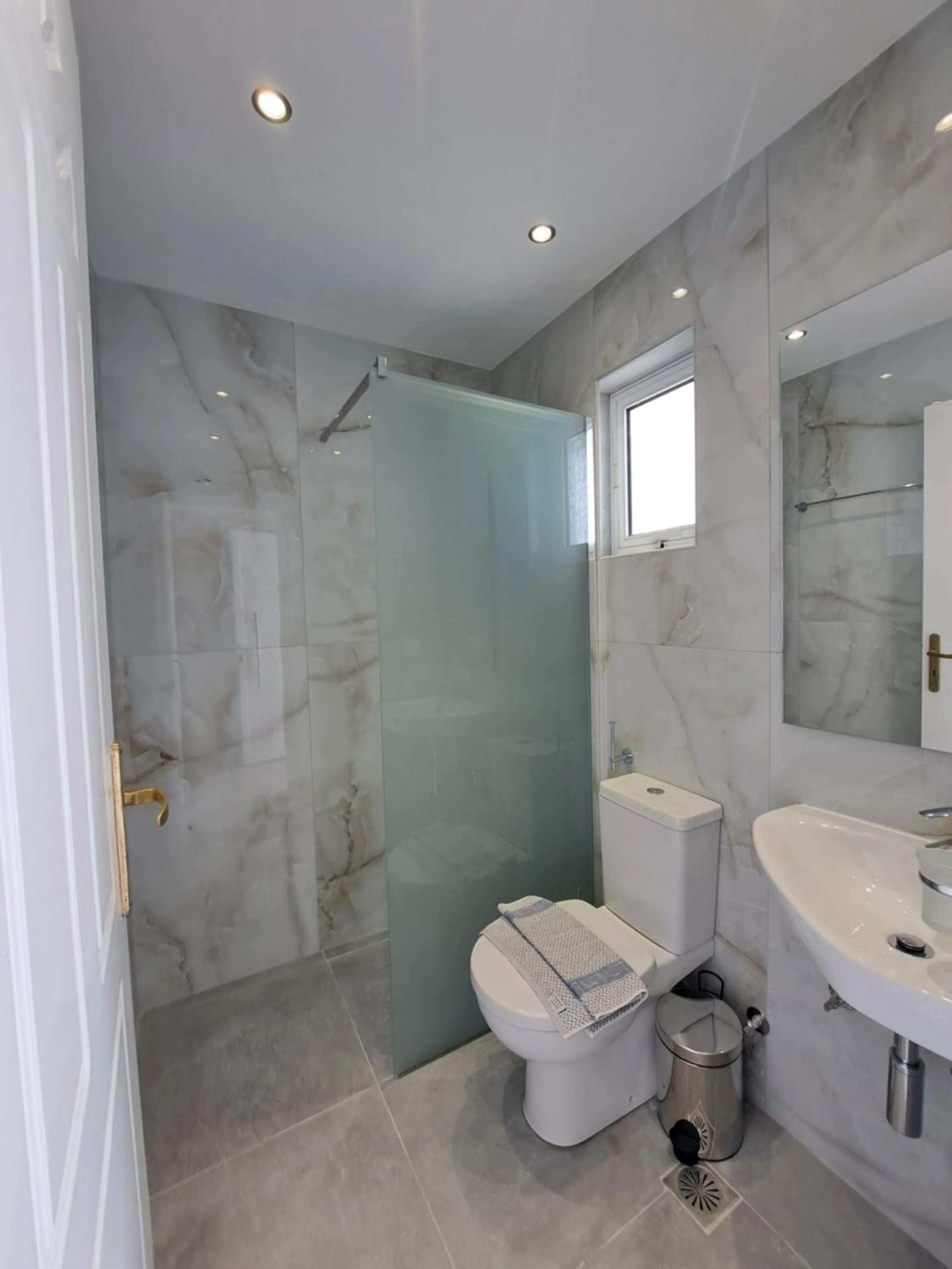 Bathroom in Aretousa