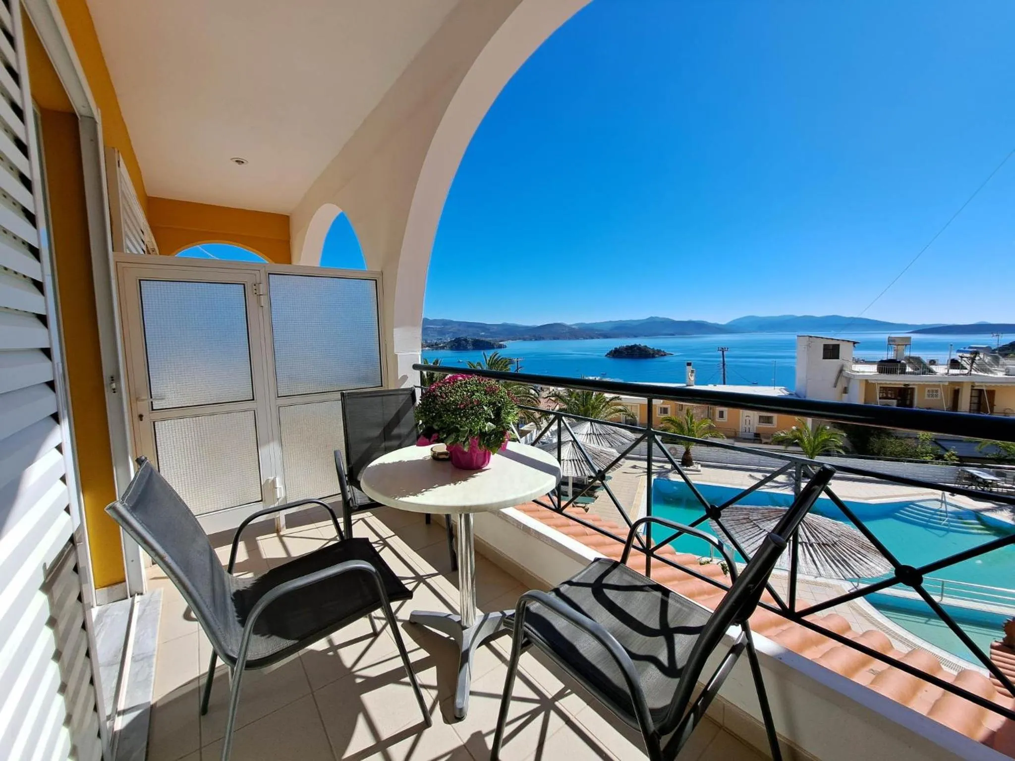 Sea view in Aretousa