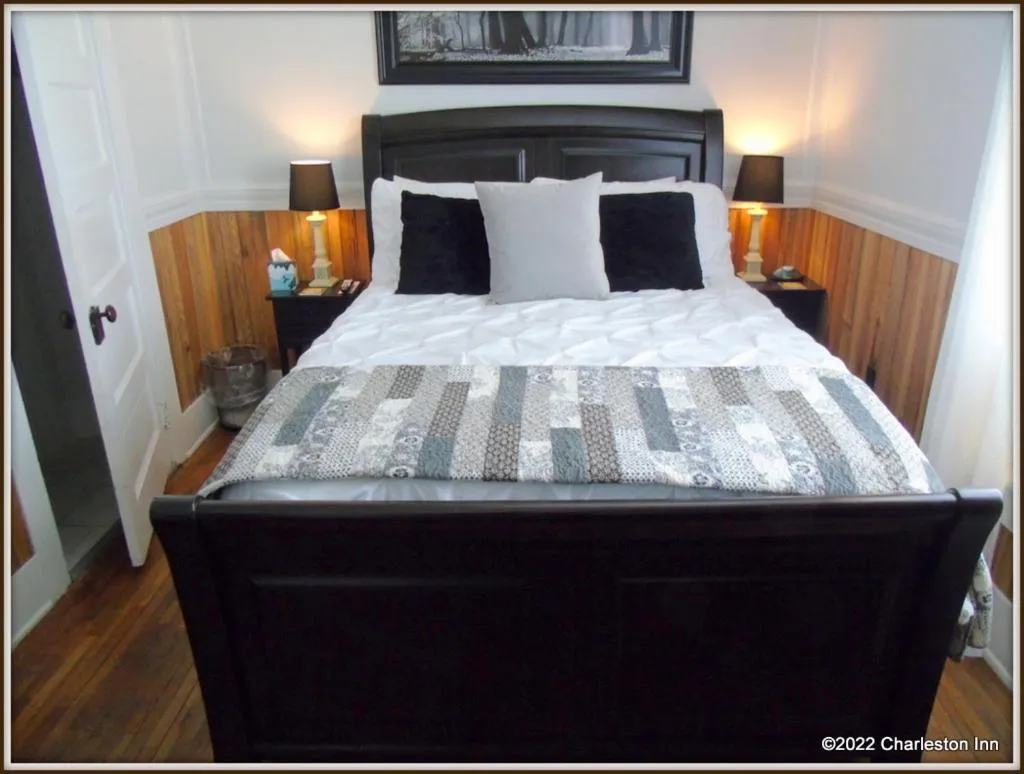 Bedroom, Bed in The Charleston Inn Hendersonville NC