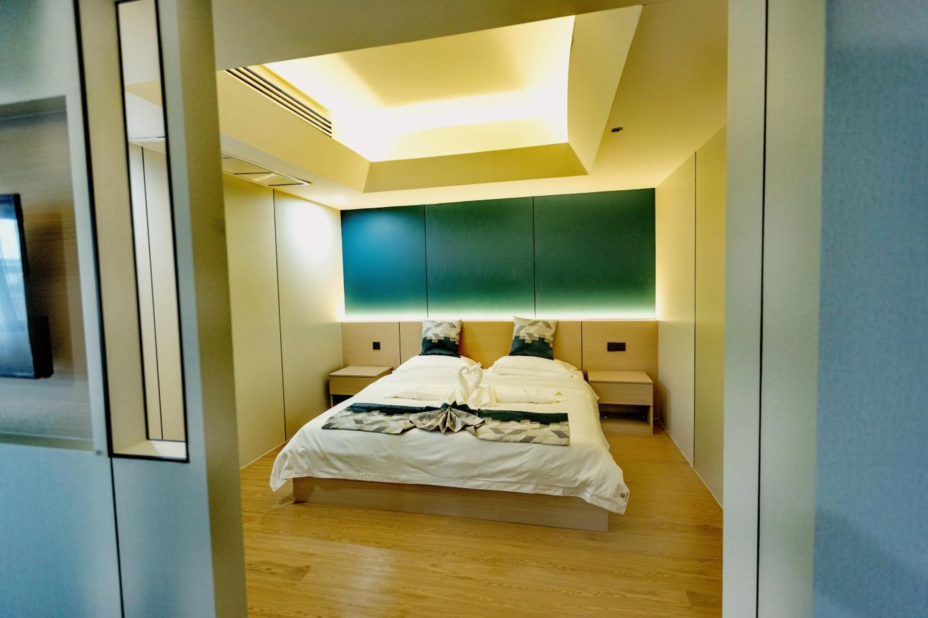 Bed in Xinmylin Boutique