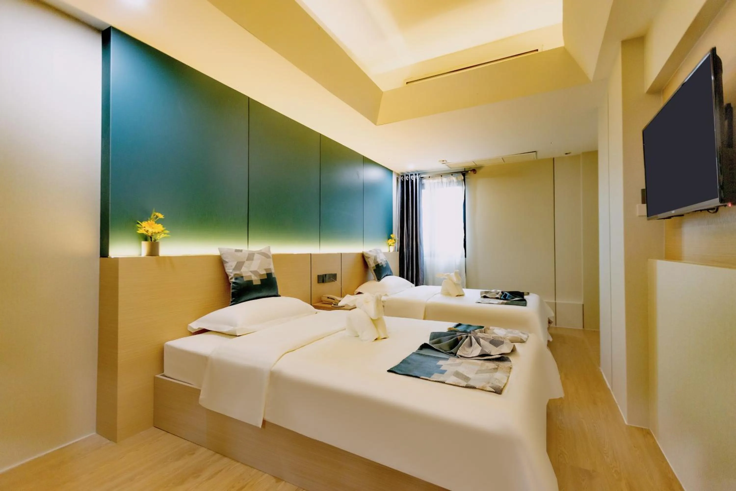 Bed in Xinmylin Boutique