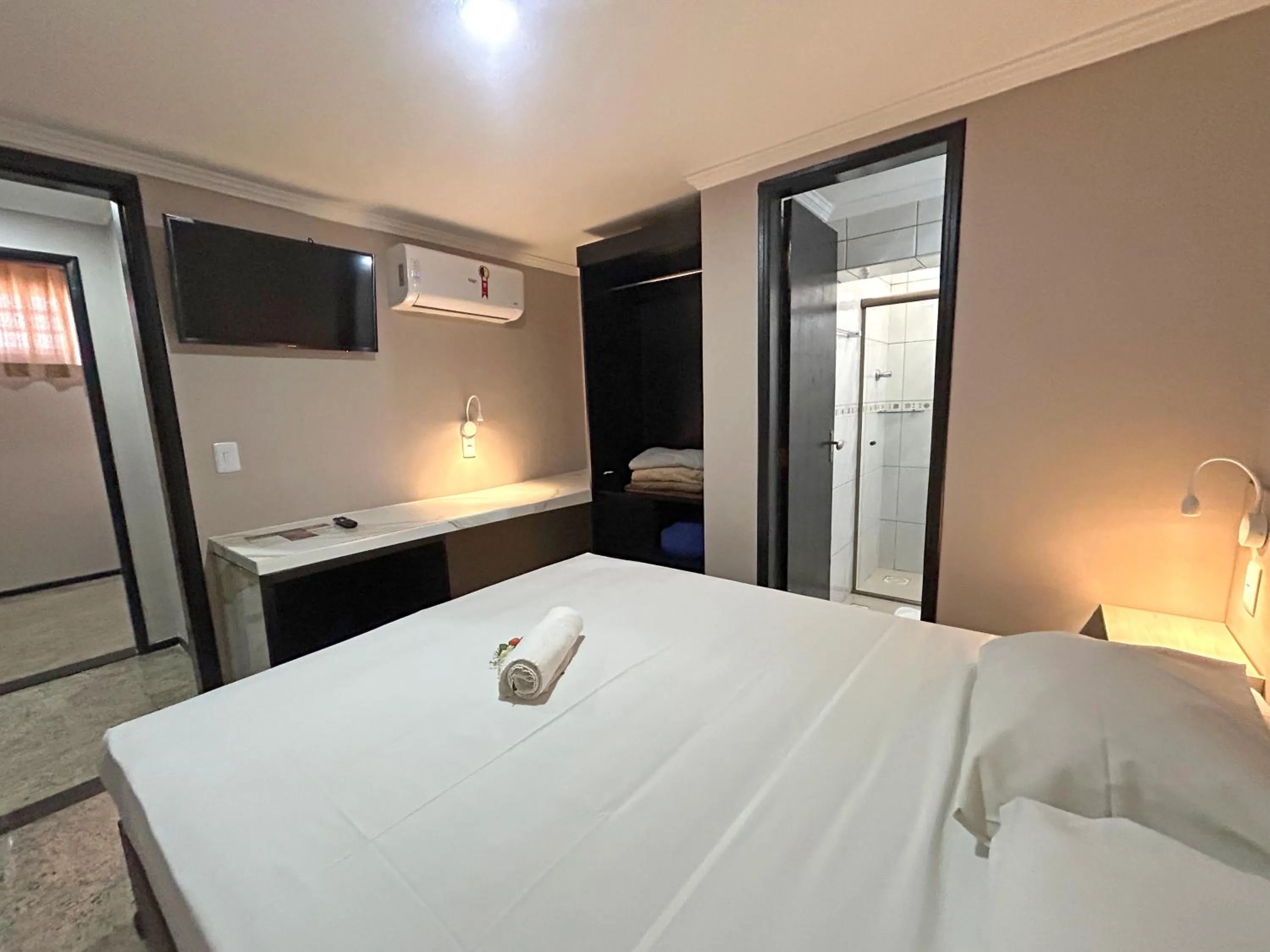 Bed in Hotel Econotel by Bsb Inn