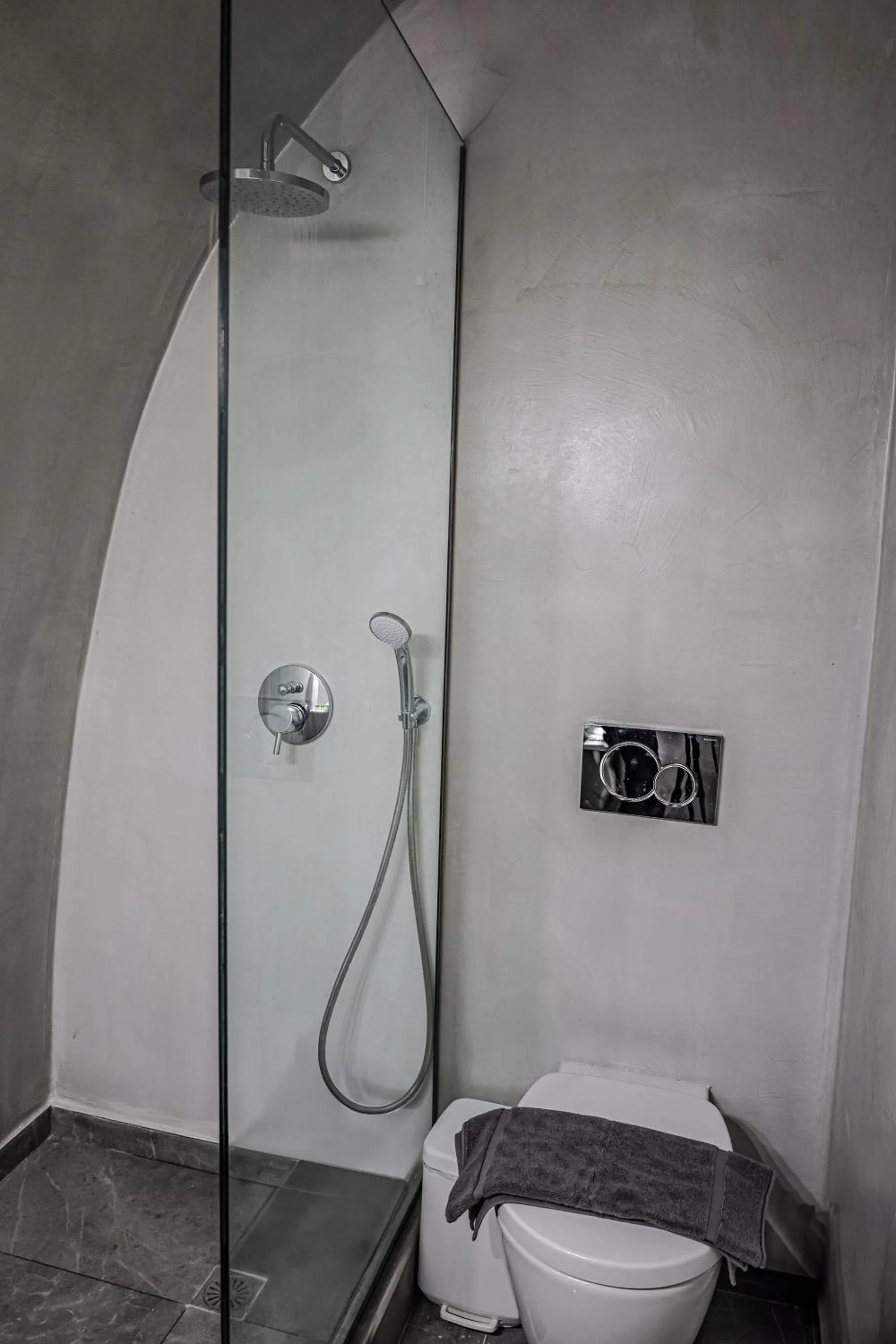 Xaravgi Resort Suites