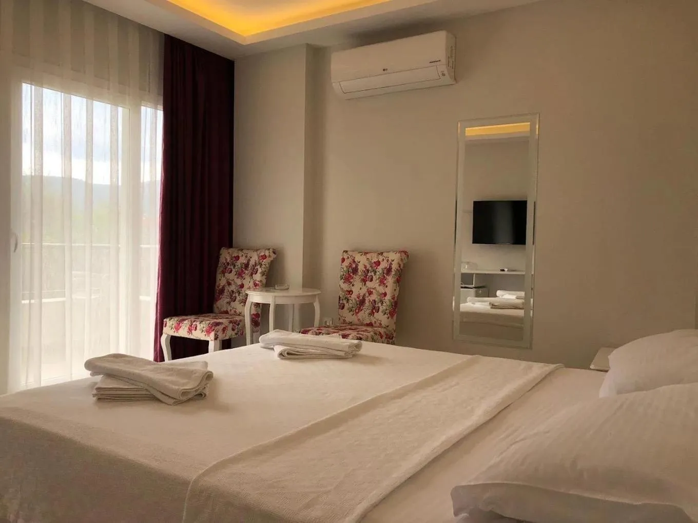 Bed in Serin Otel