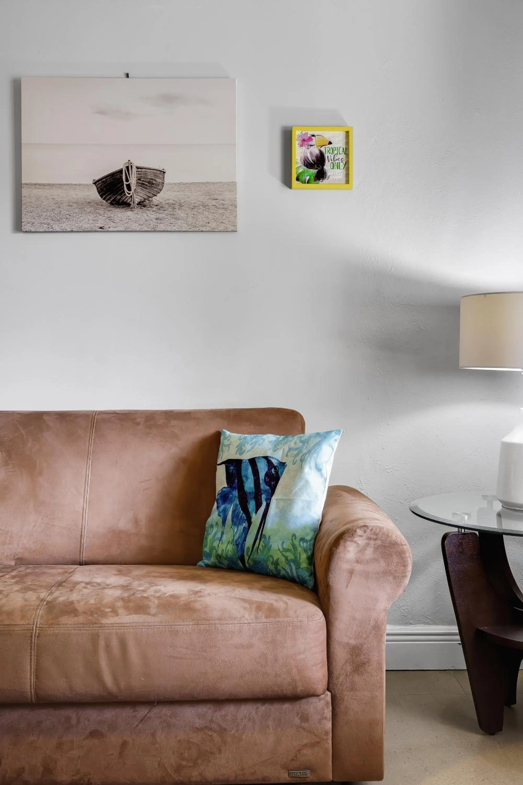 Seating area in The Blue House Fort Lauderdale Airport/Cruise