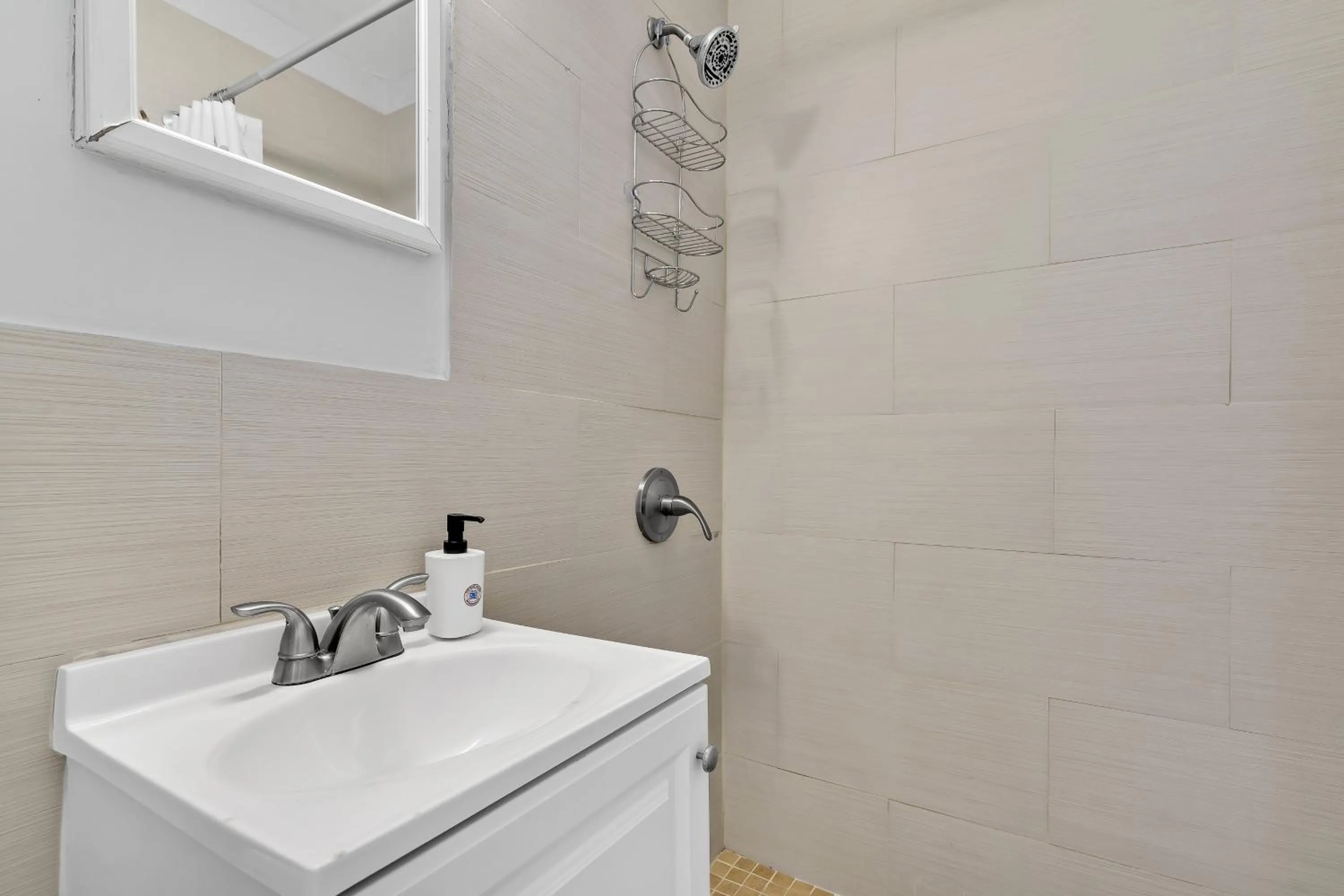 Bathroom in The Blue House Fort Lauderdale Airport/Cruise