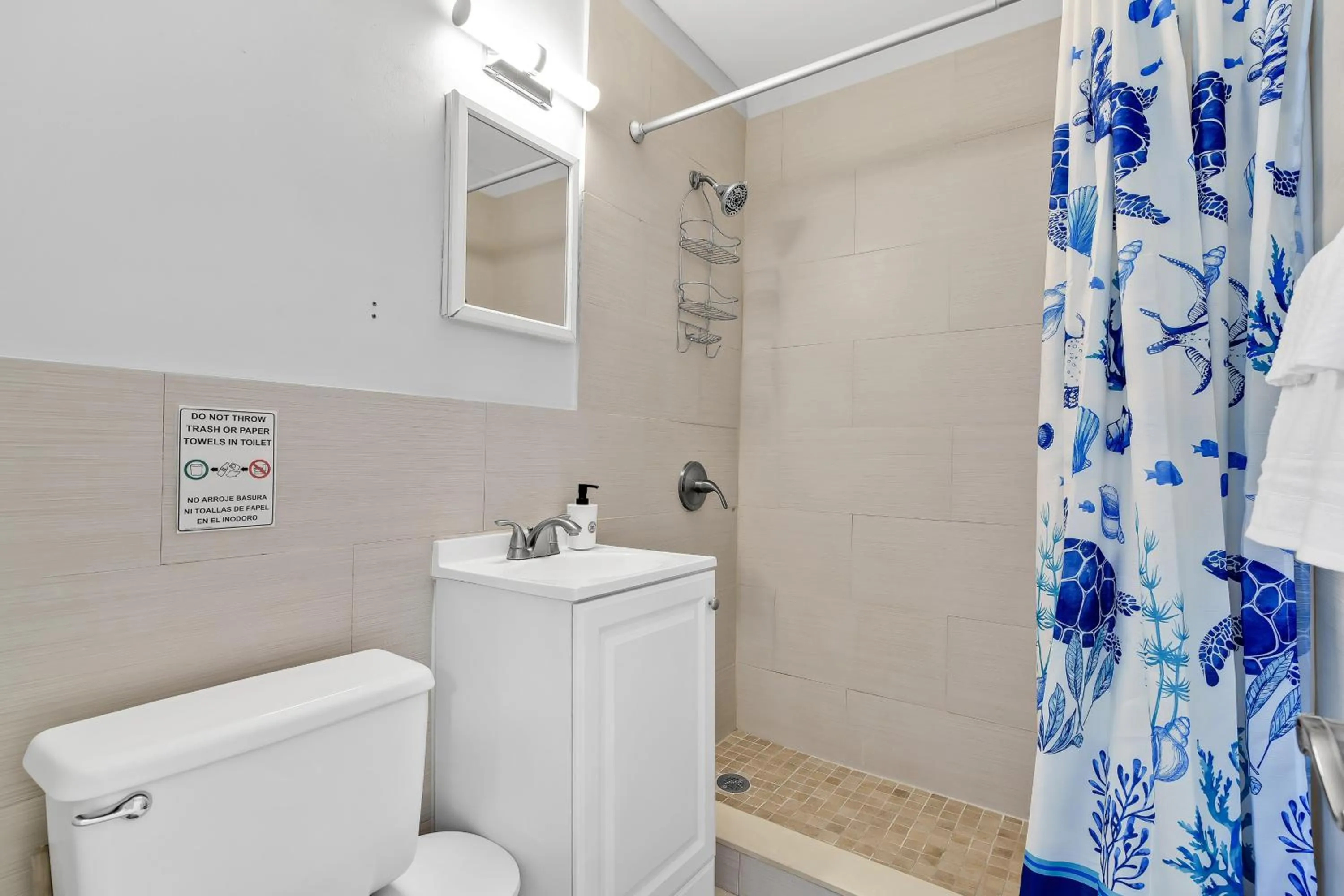 Bathroom in The Blue House Fort Lauderdale Airport/Cruise