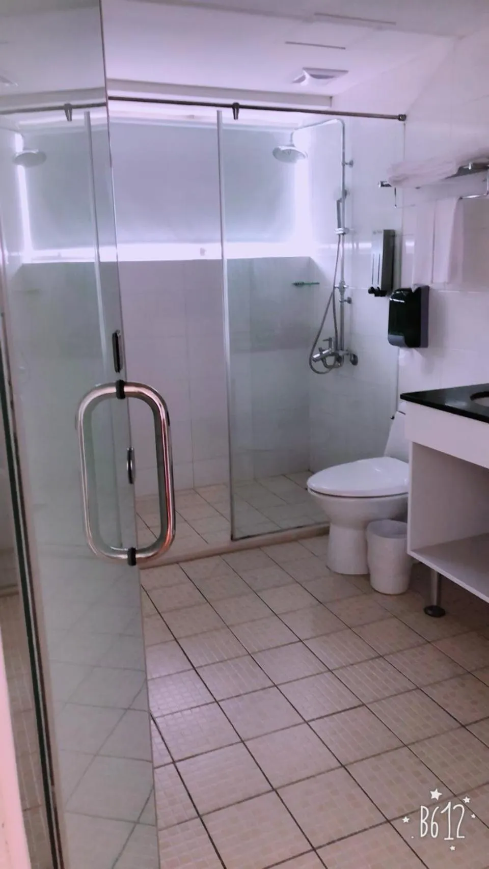 Shower in Ocean Hayline Hotel