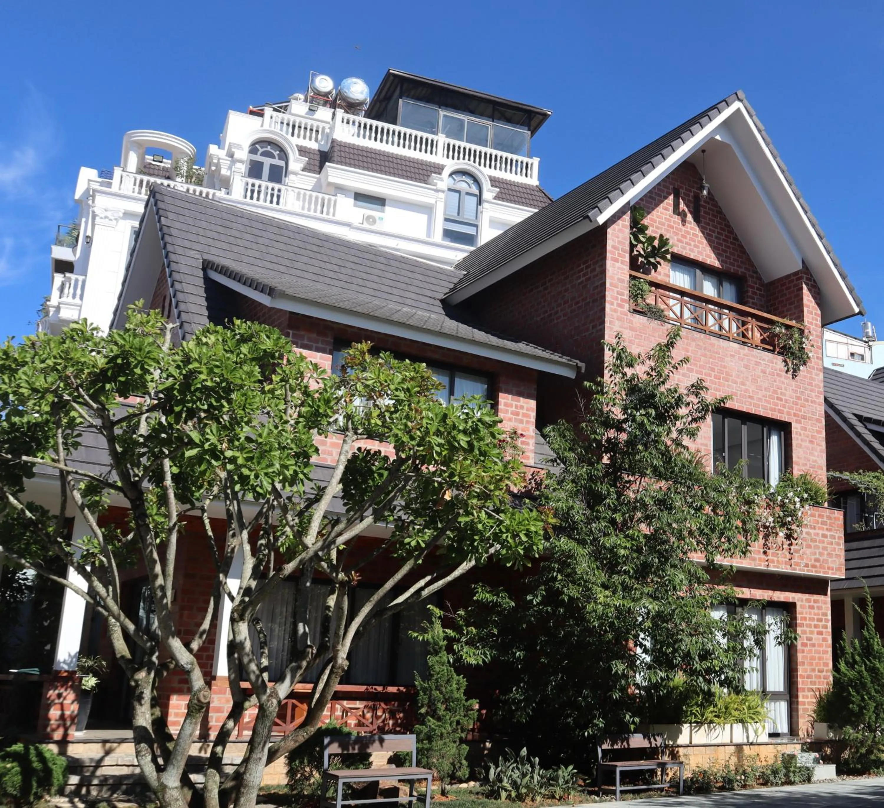 Property building in Hoang Loc Villa