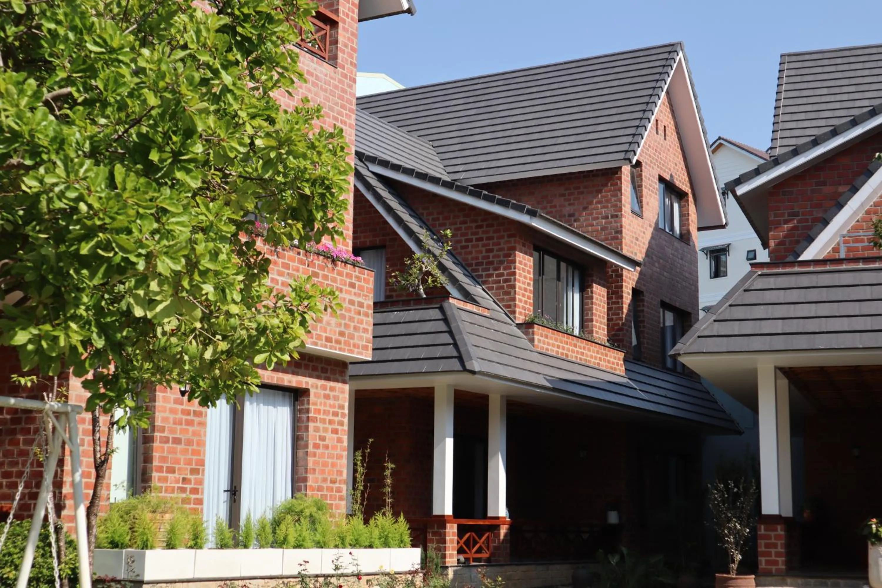 Property building in Hoang Loc Villa