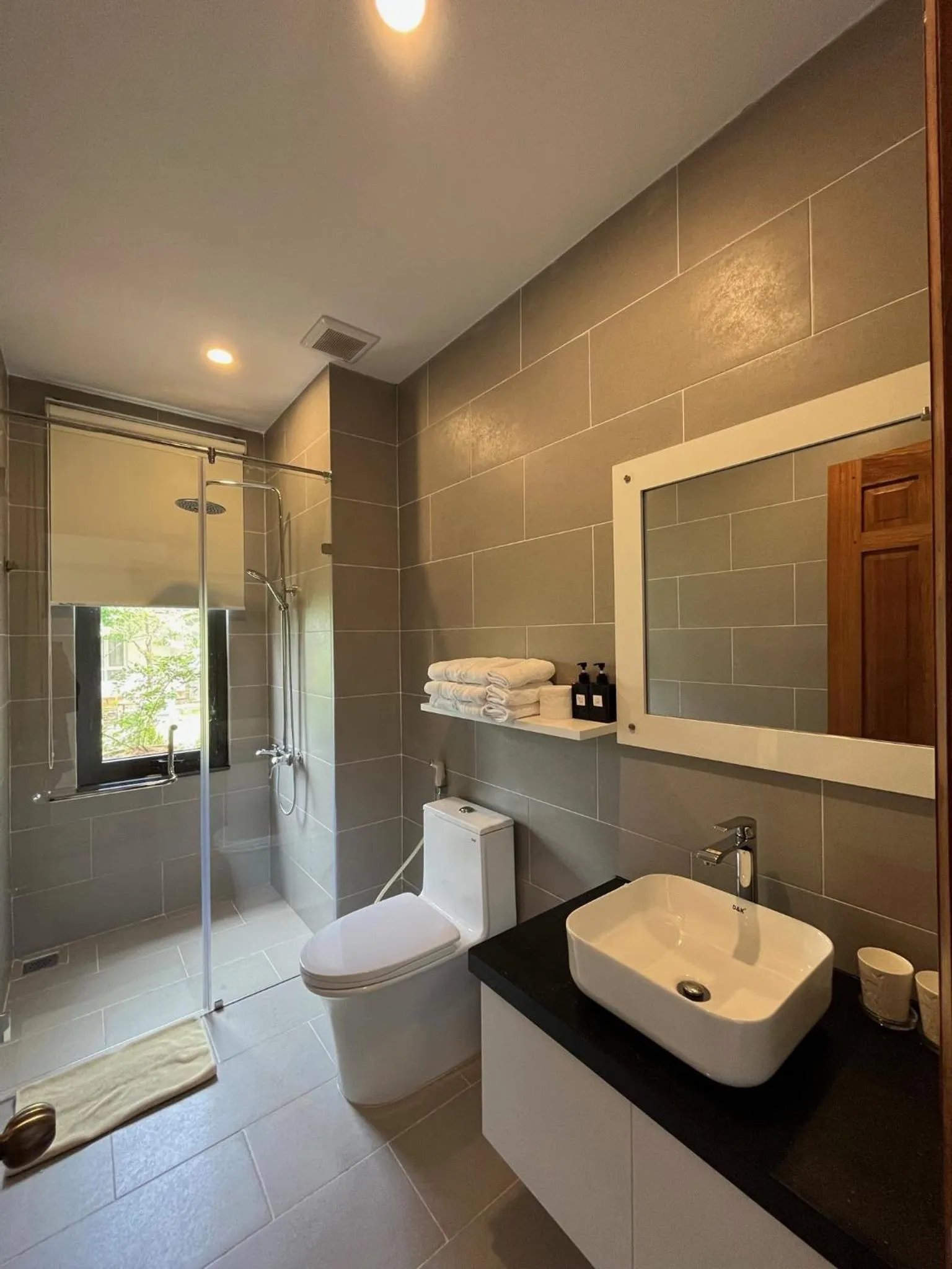 Shower in Hoang Loc Villa