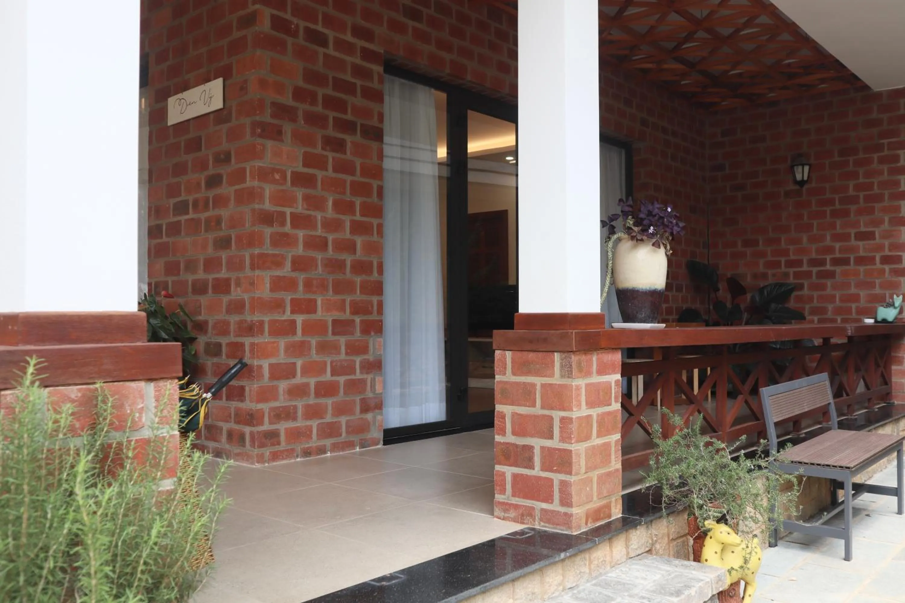 Day in Hoang Loc Villa