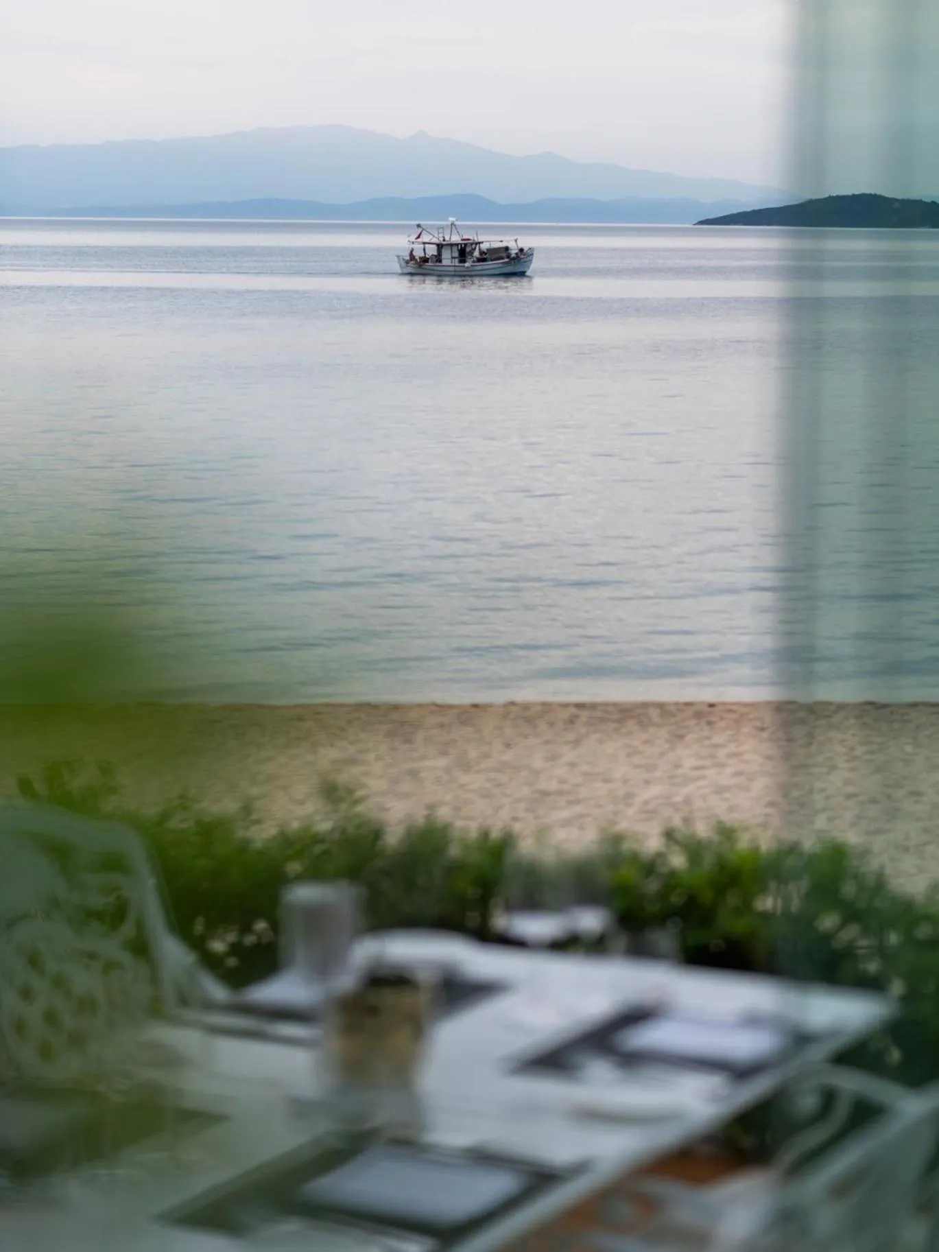 Restaurant/places to eat in Avaton Luxury Beach Resort - Relais & Chateaux