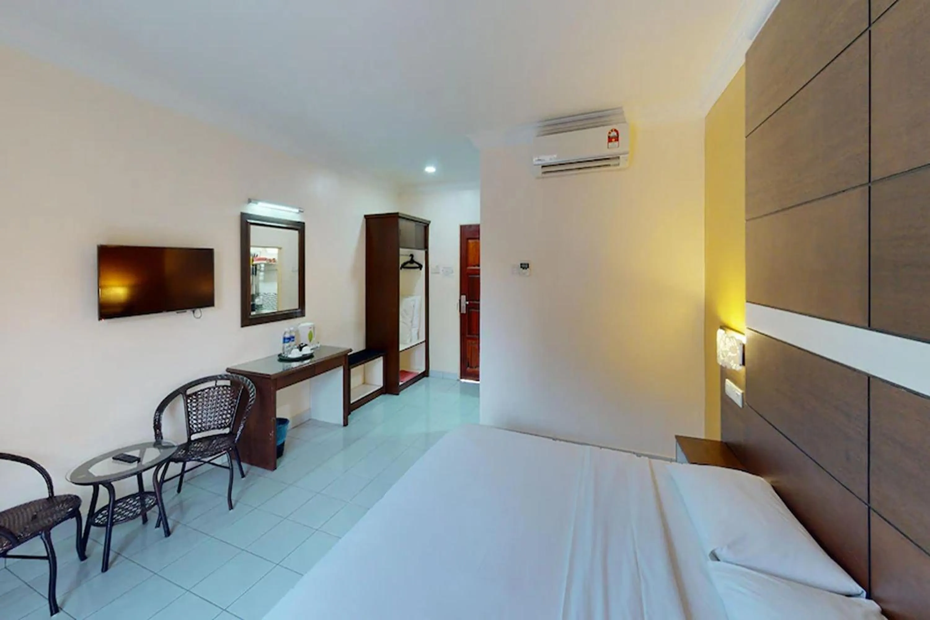 Photo of the whole room, Bed in Casa Idaman Motel Langkawi