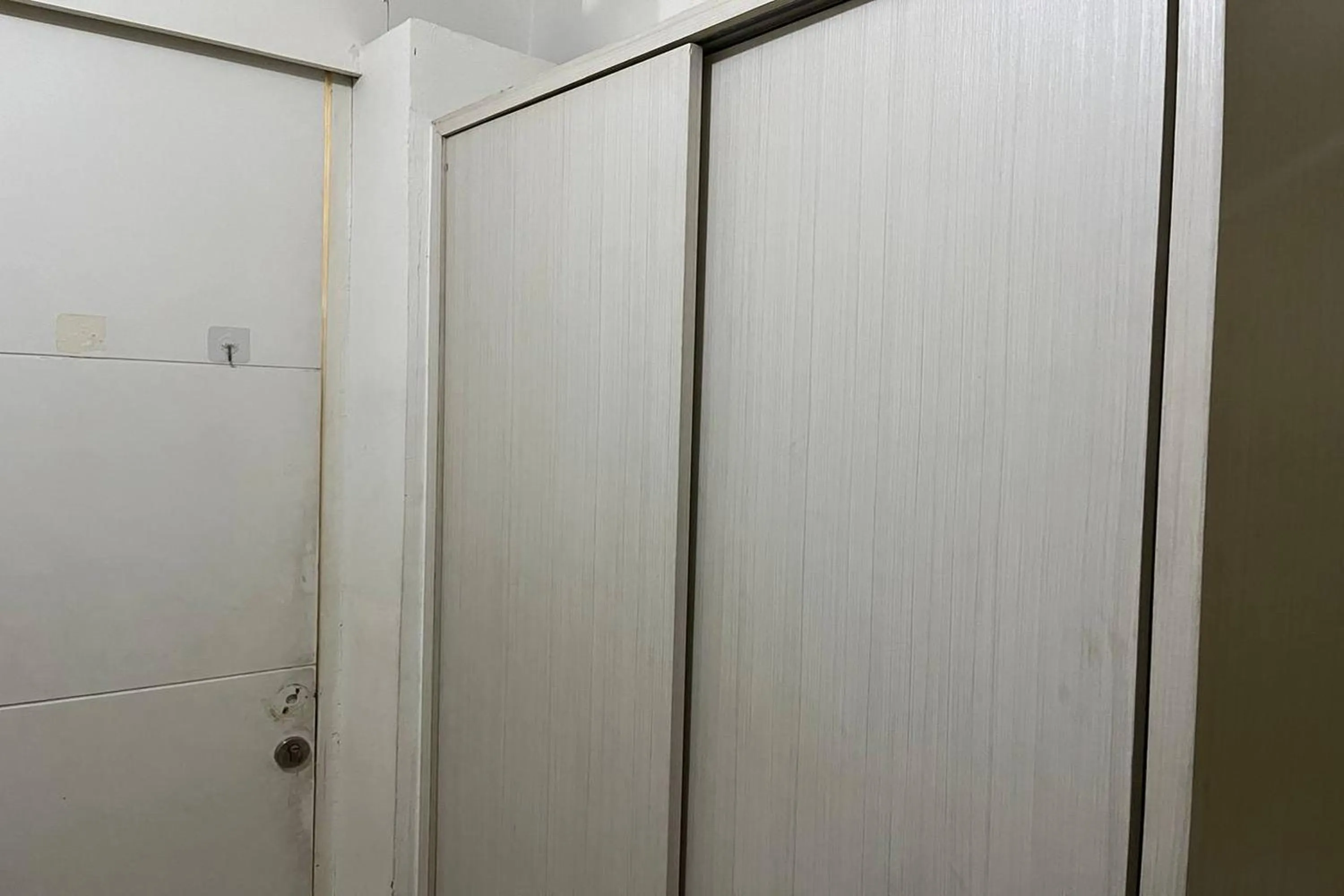 wardrobe in Apartment Bassura City by Berkah Estate
