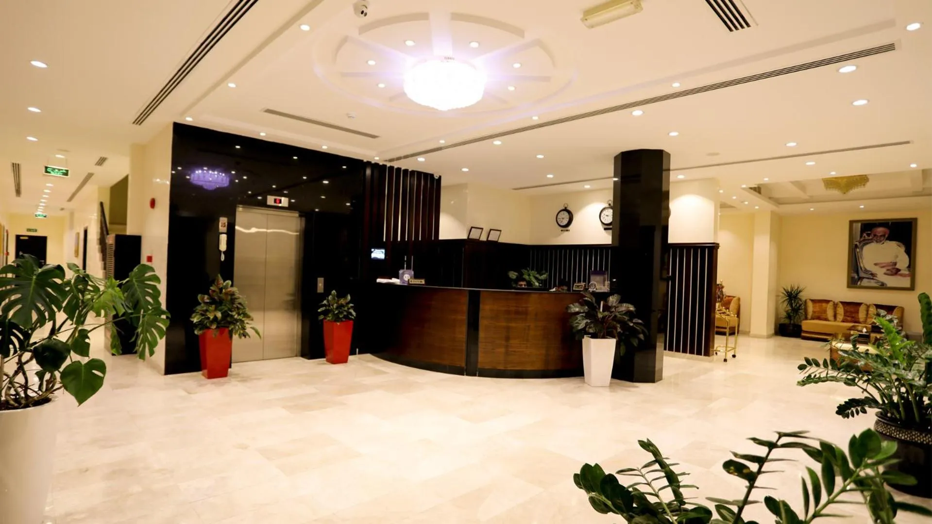 Lobby or reception in Remas Hotel Suites - Al Khoudh, Seeb, Muscat