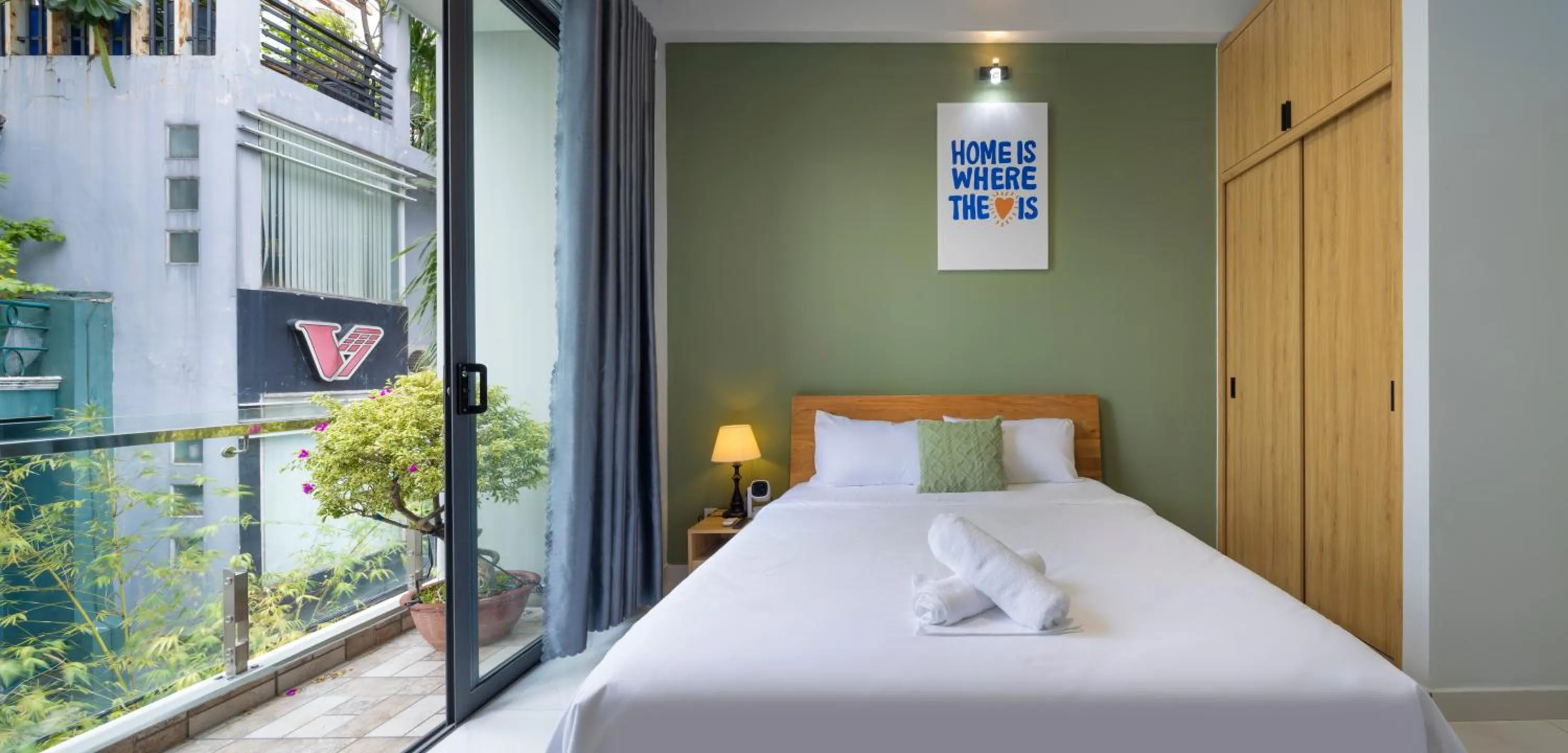 Bed in Diamond crown 2 Hotel