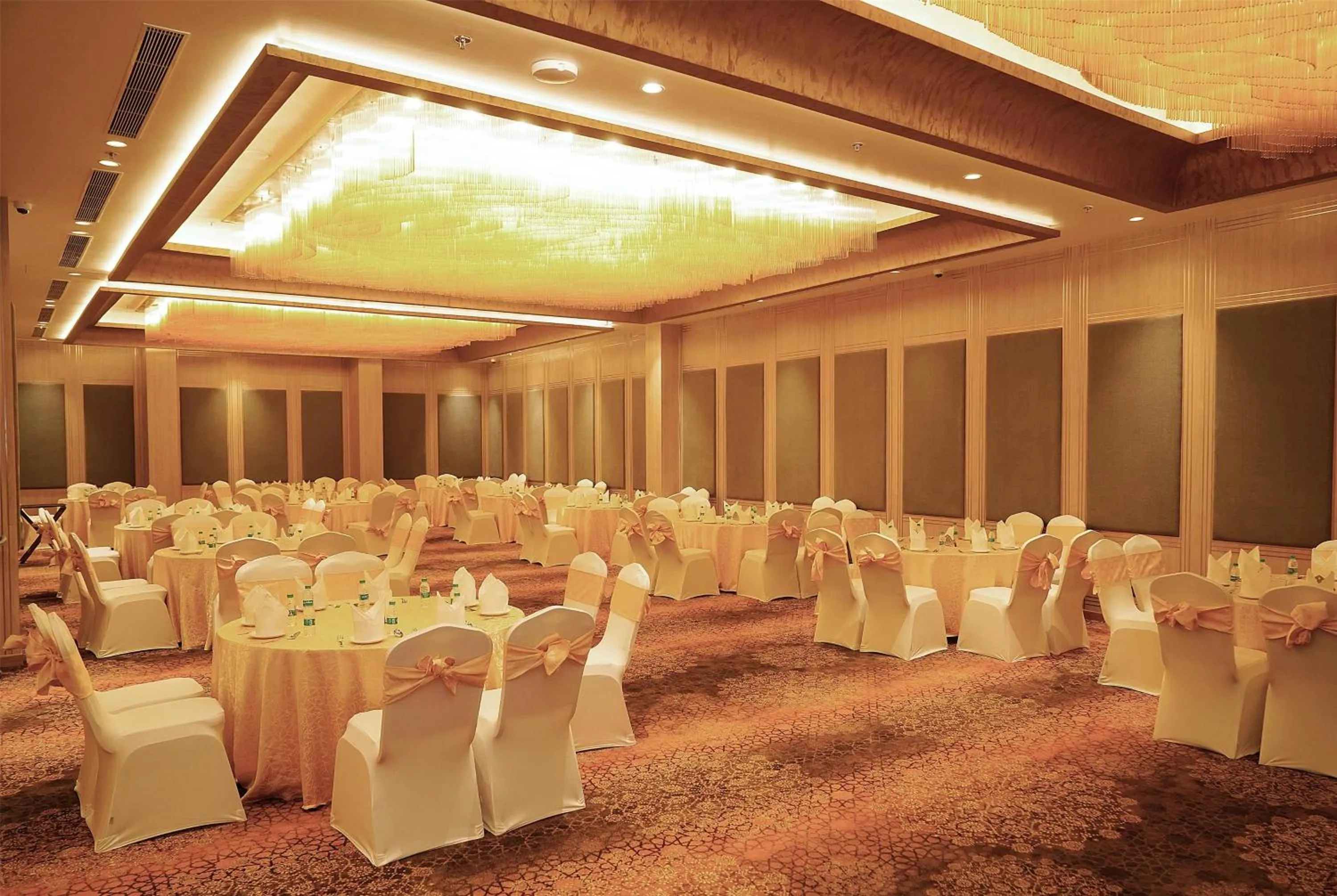 Banquet/Function facilities in Ramada Encore by Wyndham Chandigarh Zirakpur