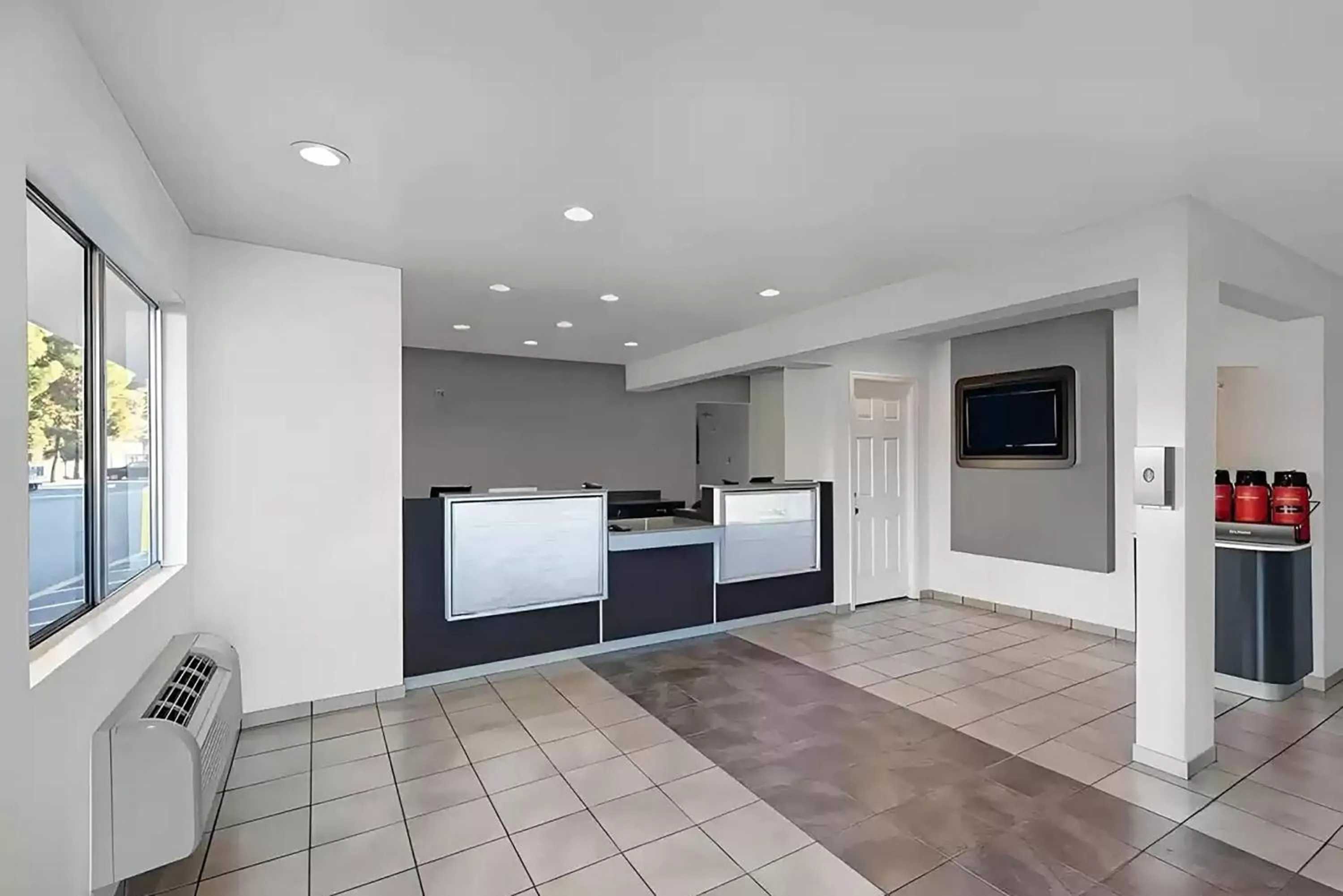 Lobby or reception in Super 8 by Wyndham San Jose