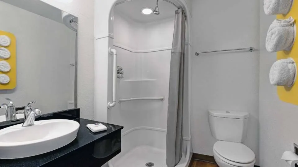 Bathroom in Super 8 by Wyndham San Jose