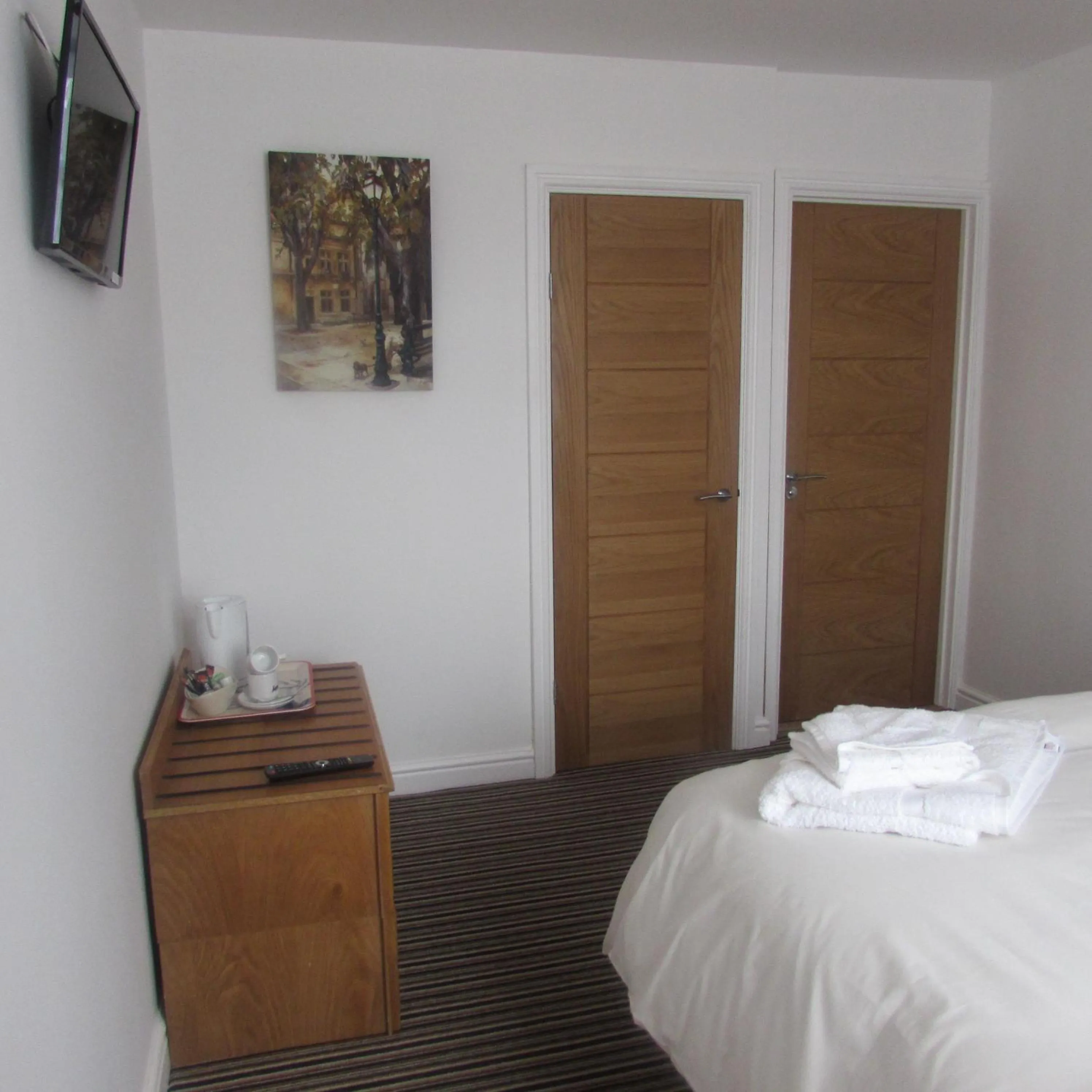 Bed in Lord Nelson Hotel