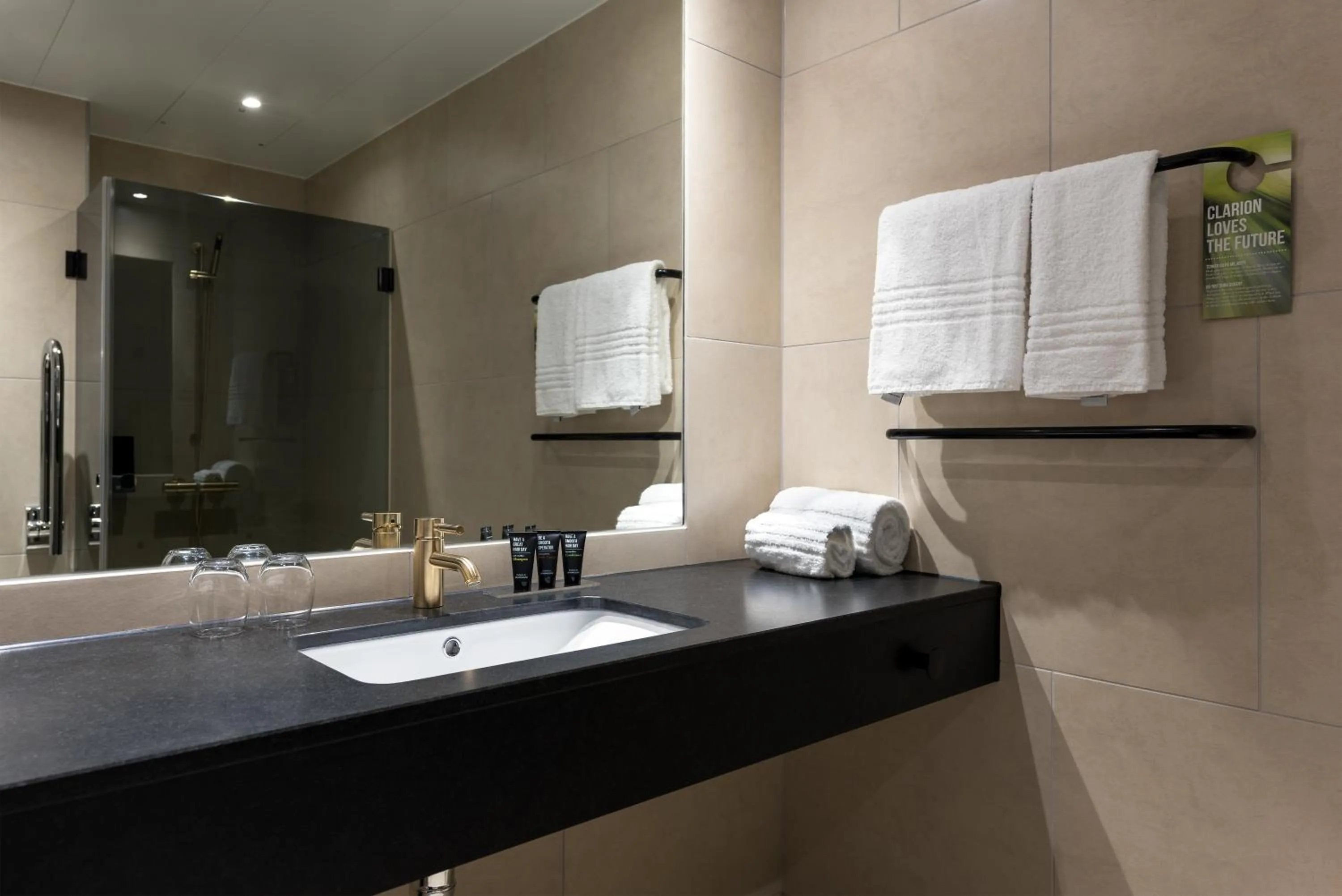 Bathroom in Clarion Hotel Air