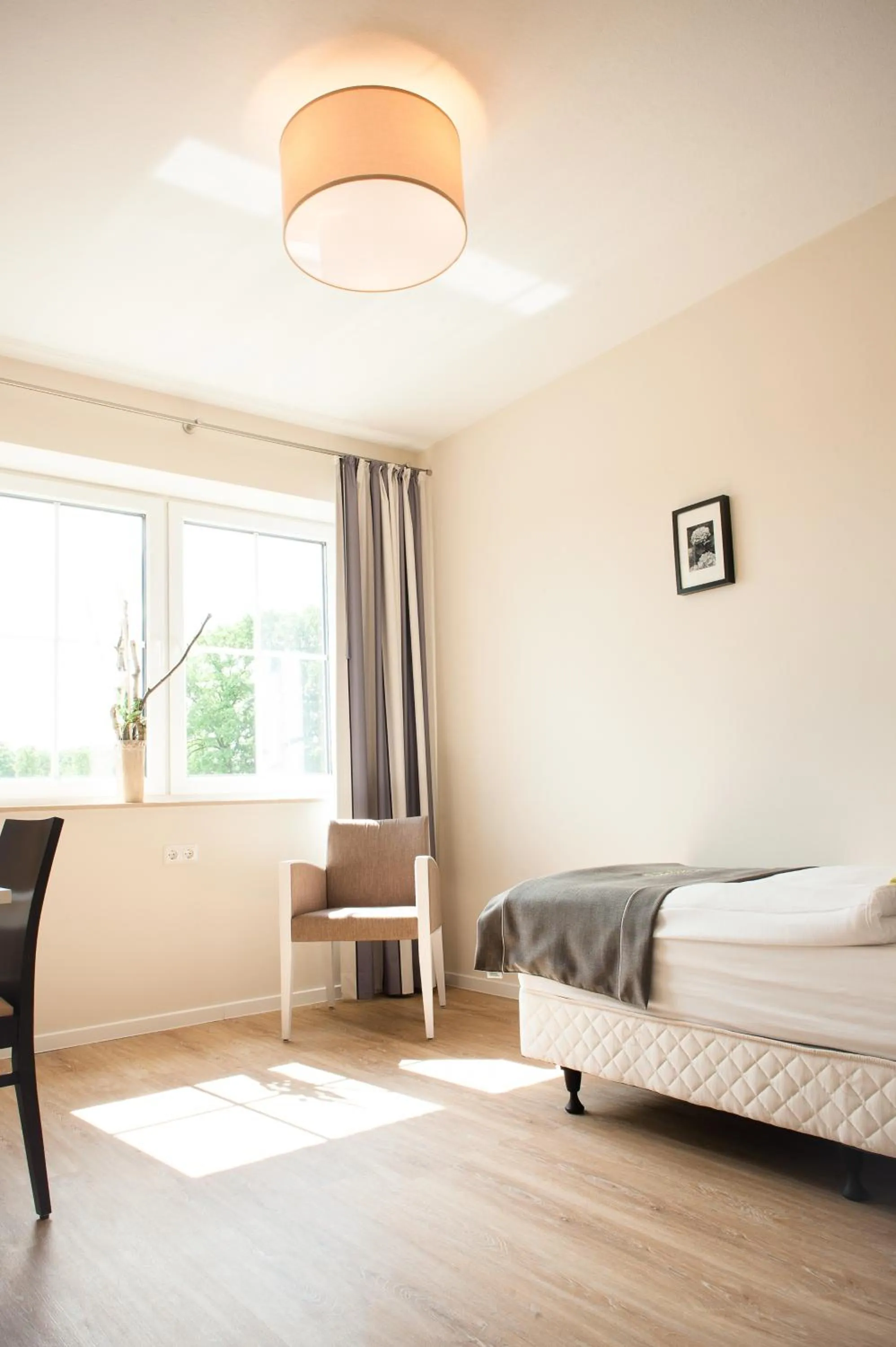 Photo of the whole room, Bed in Landhotel zum grünen Kranze