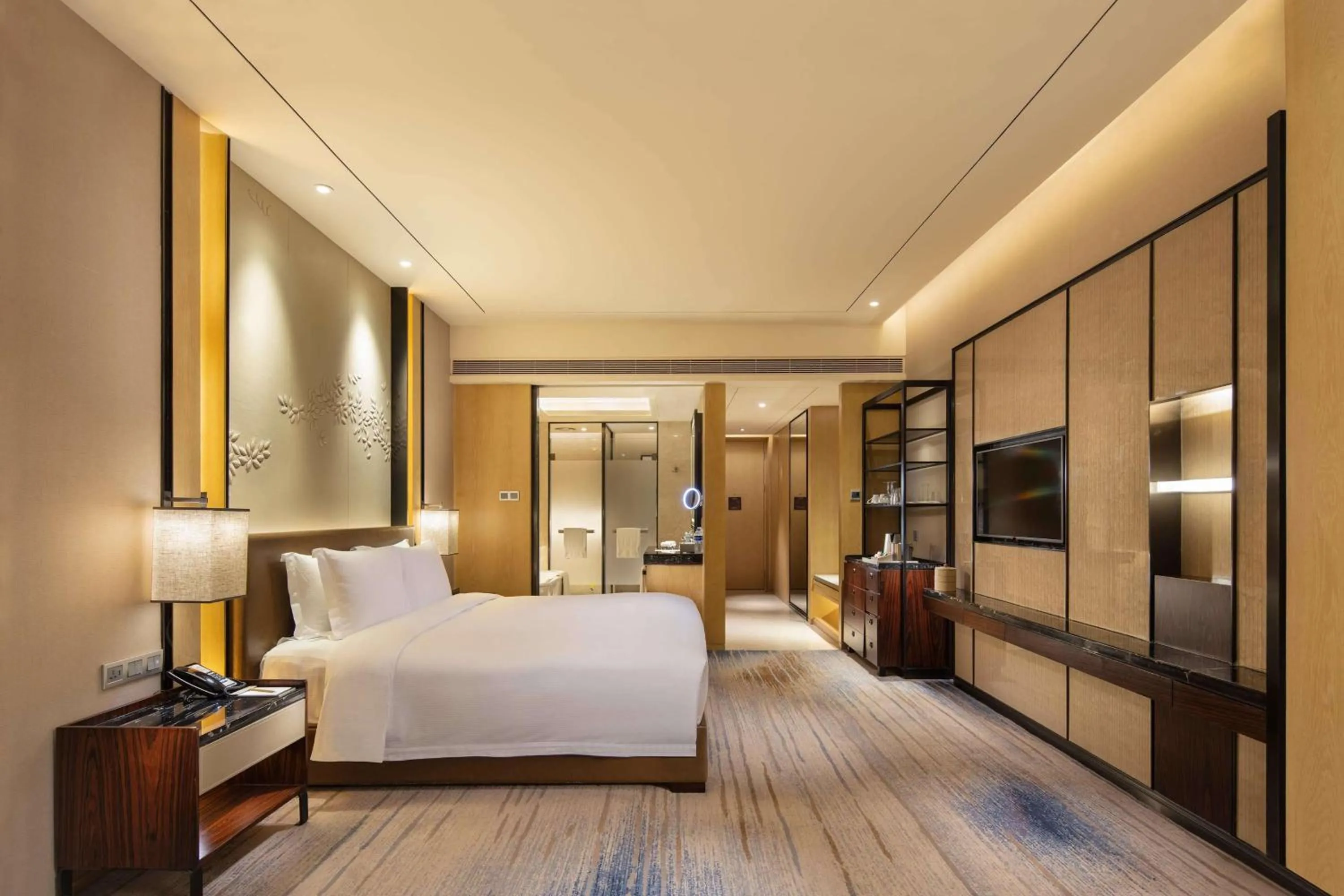 Bedroom, Bed in DoubleTree by Hilton Hotel Anshun