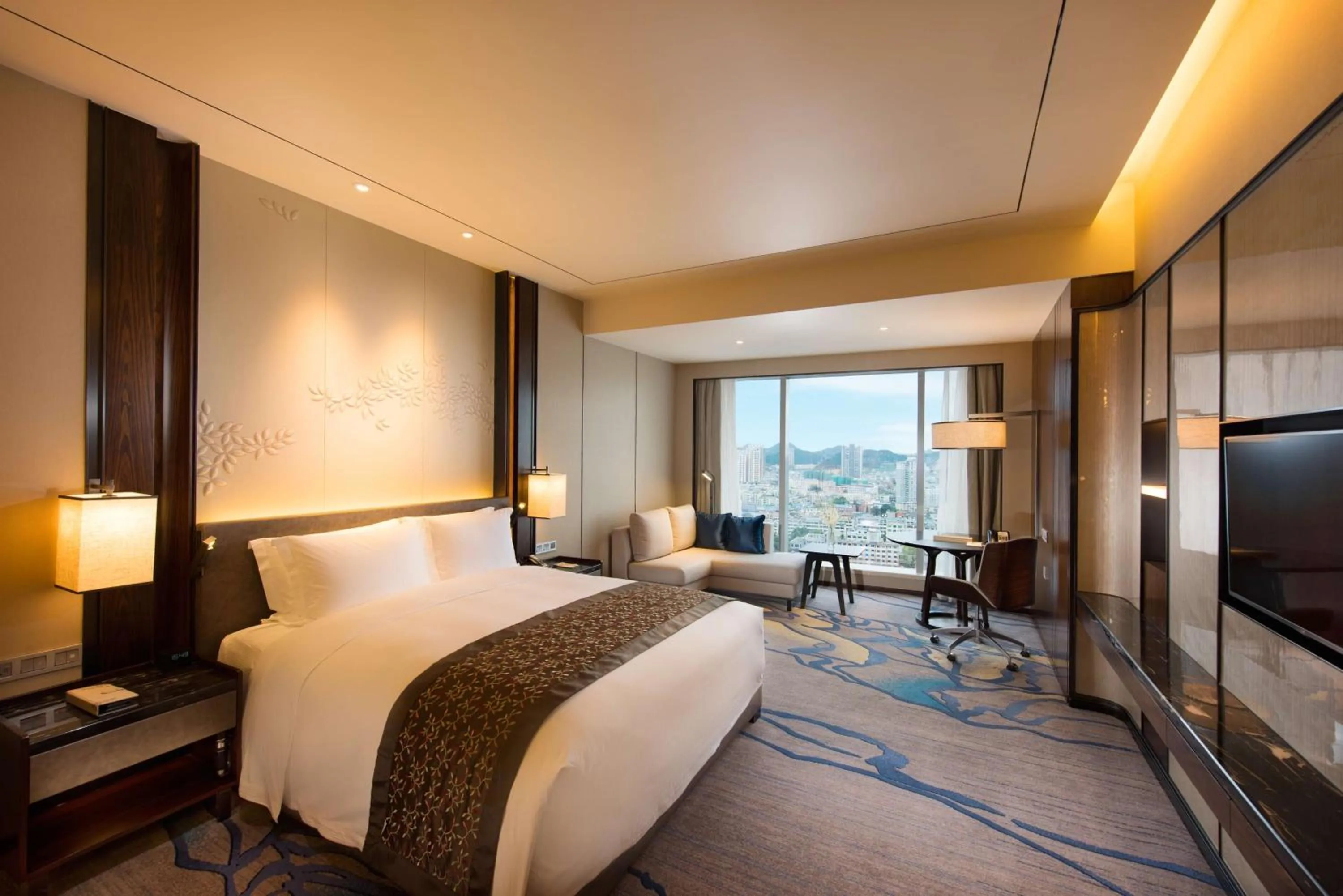 Bedroom, Bed in DoubleTree by Hilton Hotel Anshun
