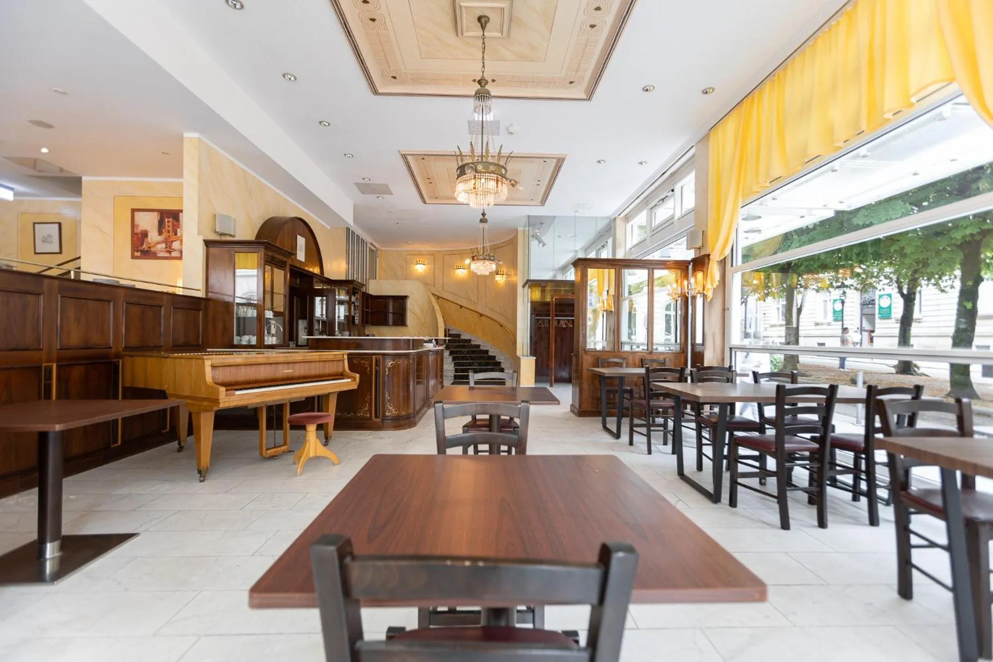 Breakfast in Hotel Quellenhof