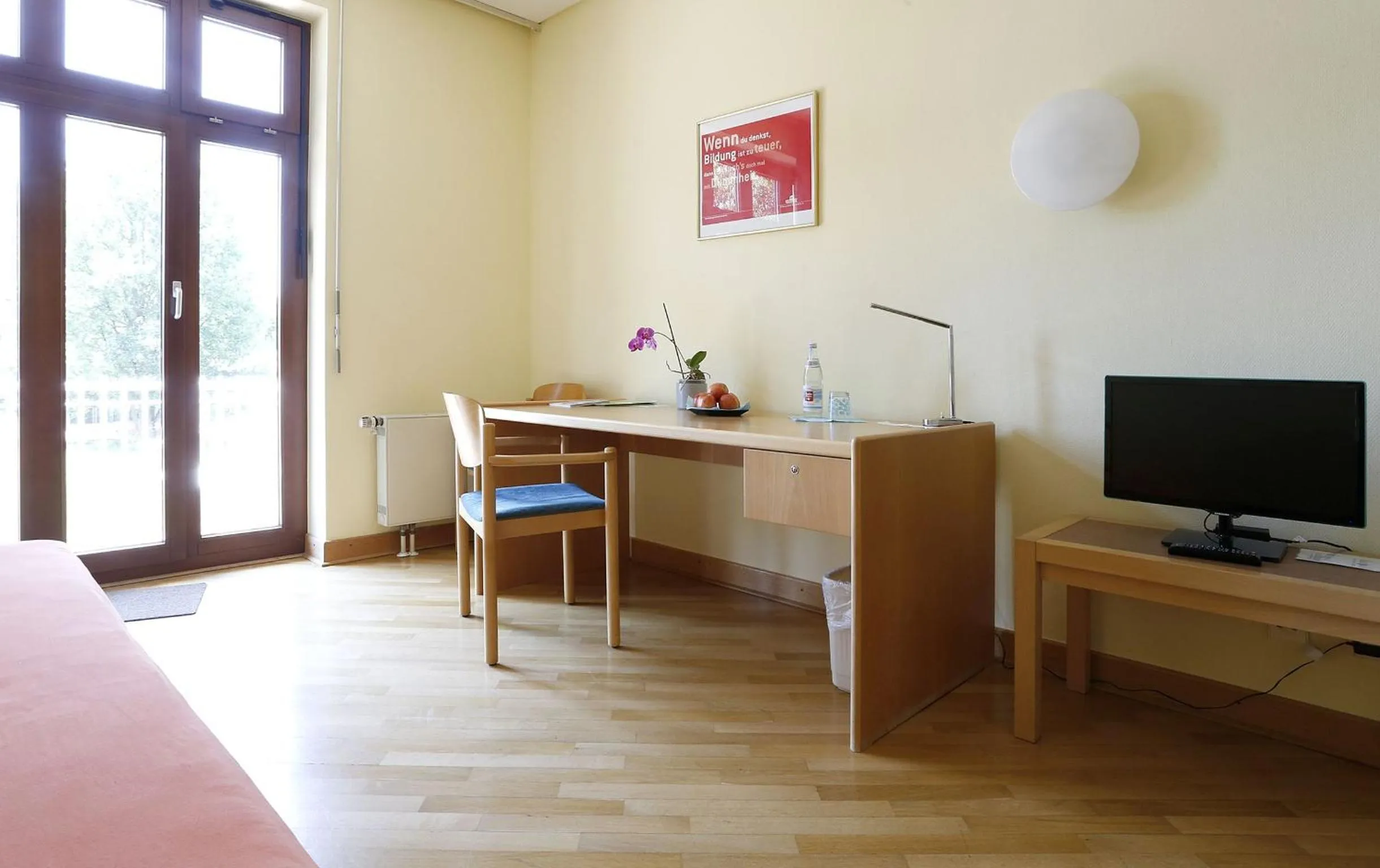 TV and multimedia in Tagungs- und Bildungszentrum Steinbach/Taunus