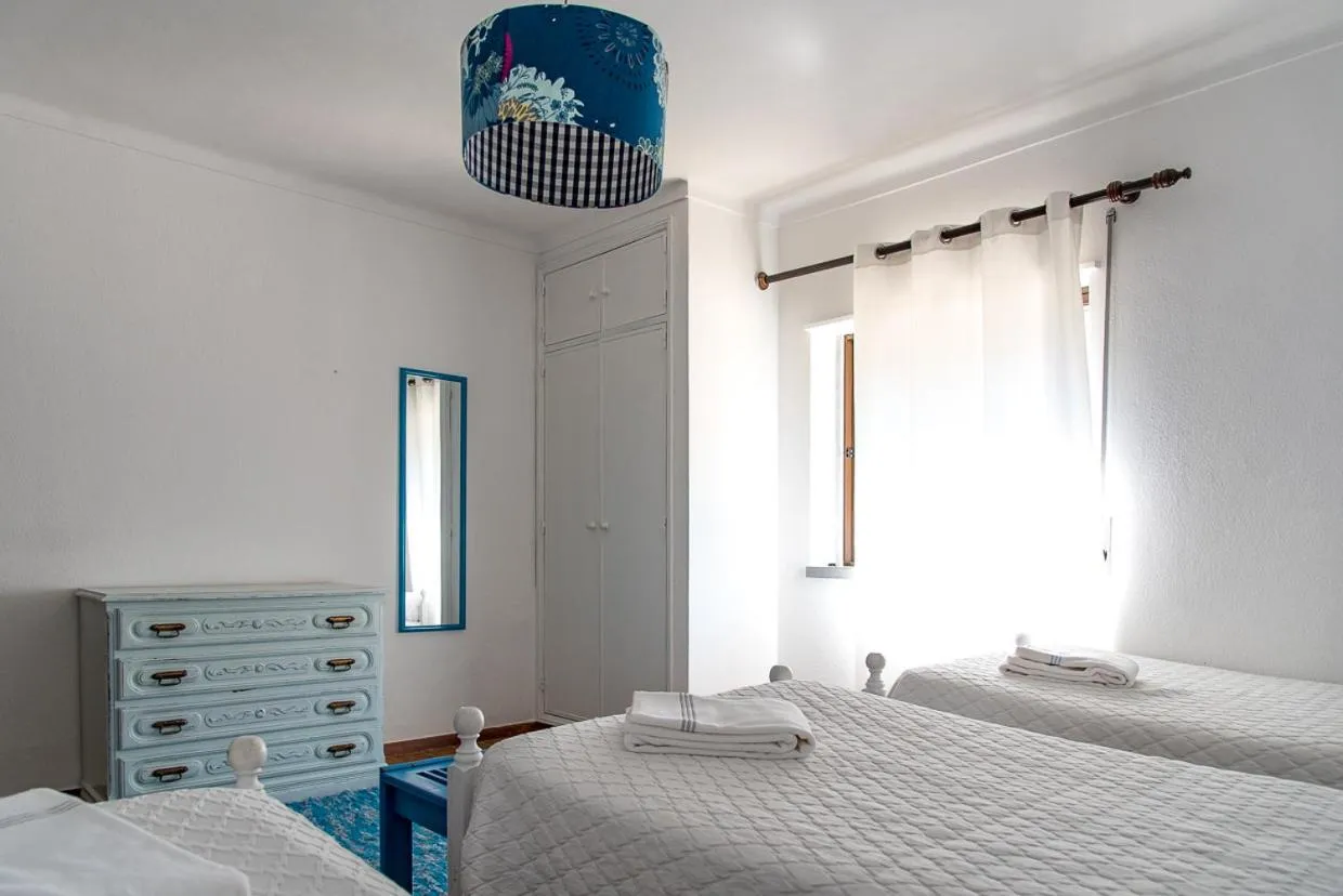 Decorative detail, Bed in Moby Dick Lodge Cascais