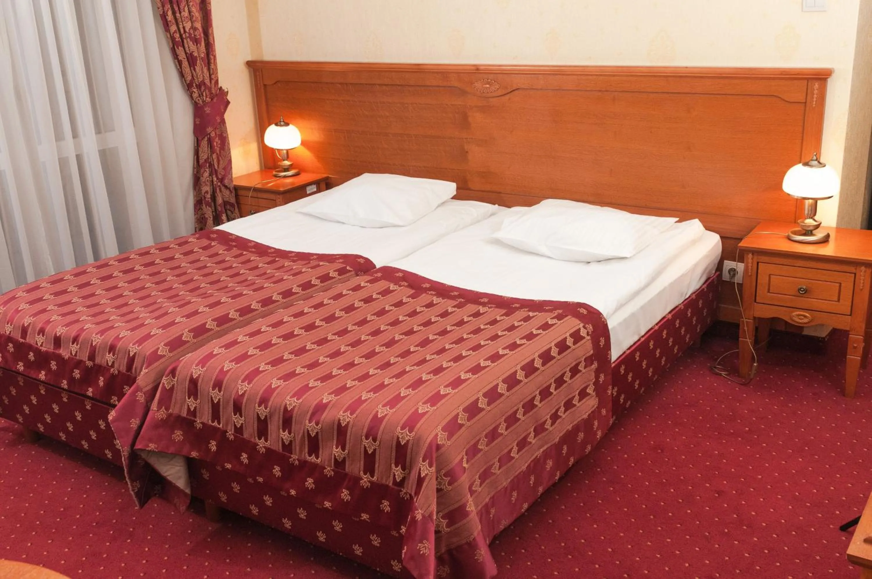 Bed in Hotel Korona