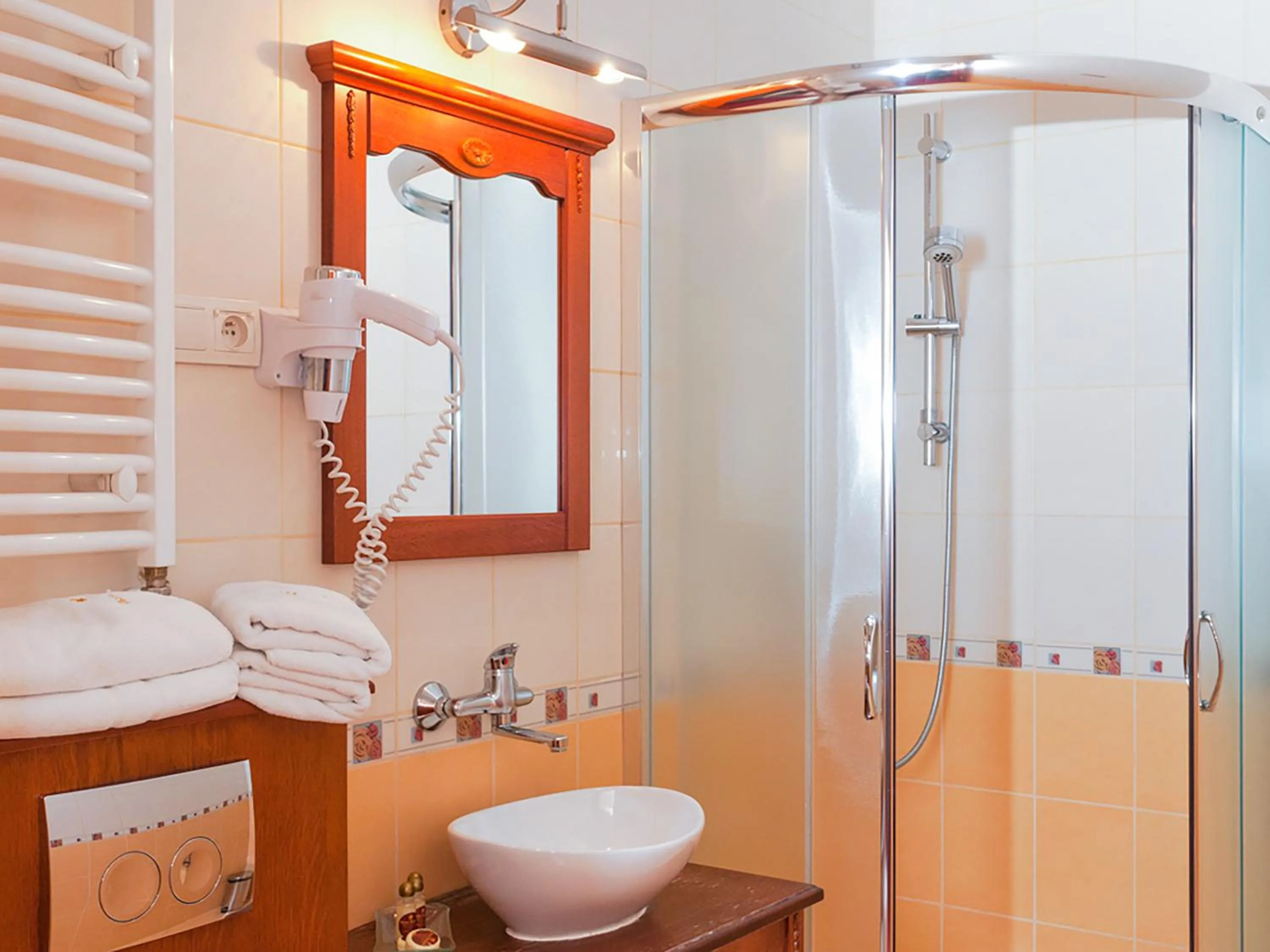 Toilet in Hotel Korona