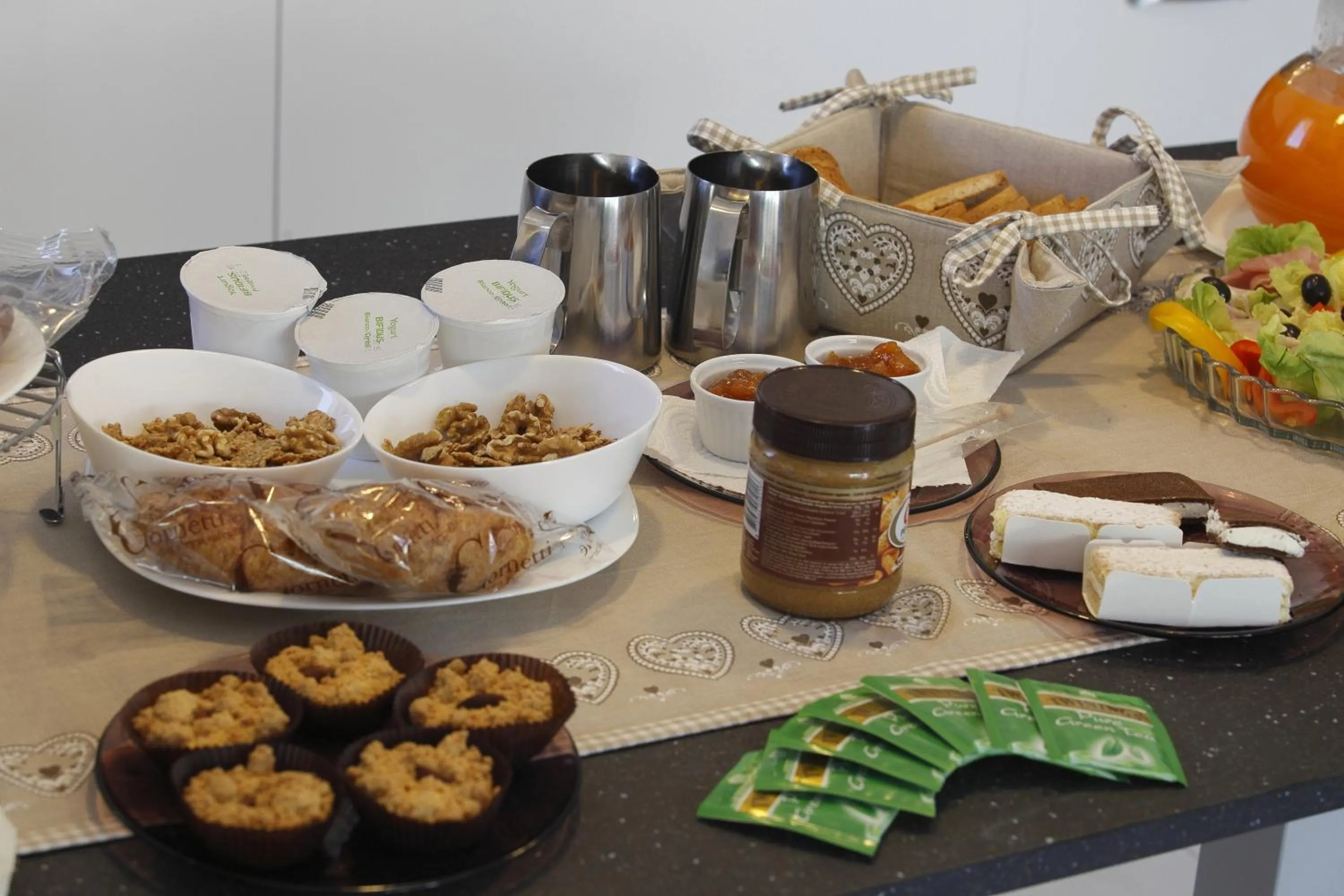 Continental breakfast in B&B Villa Flora