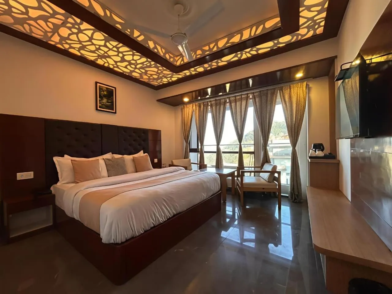 Communal lounge/ TV room, Bed in Hotel Dwaper A Premium Property Near Mall Road