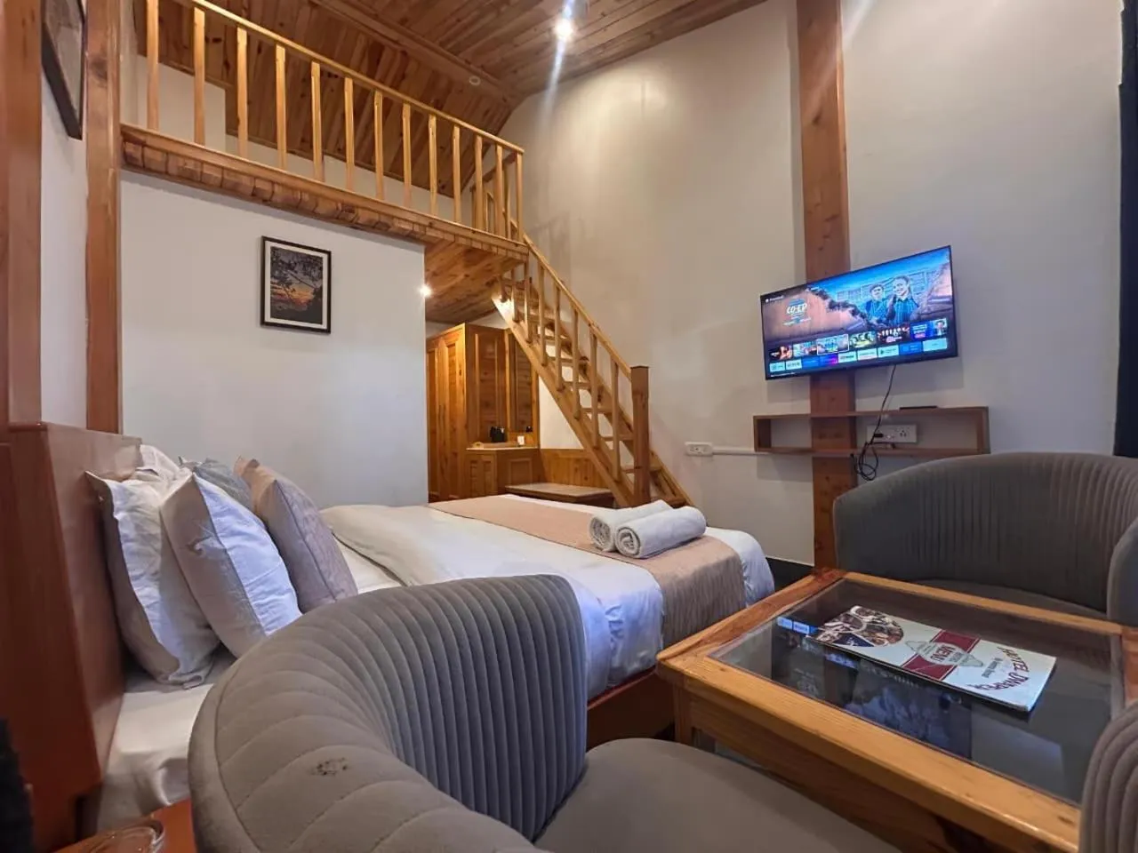 Communal lounge/ TV room, Bed in Hotel Dwaper A Premium Property Near Mall Road