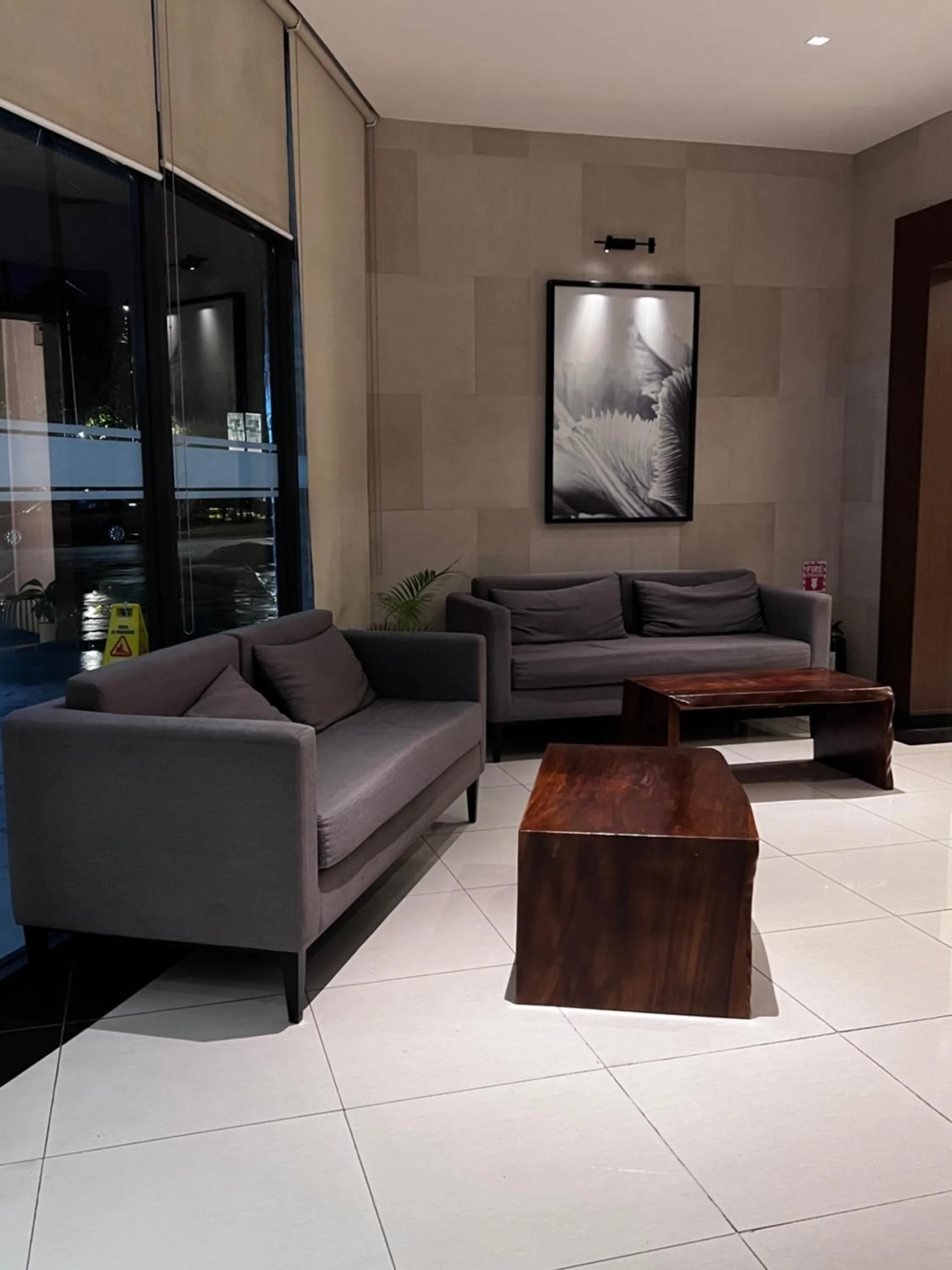 Lobby or reception in Family Haven Serin West Tagaytay - 6 Pax - Taal View - Full Kitchen - FAST Wi-Fi