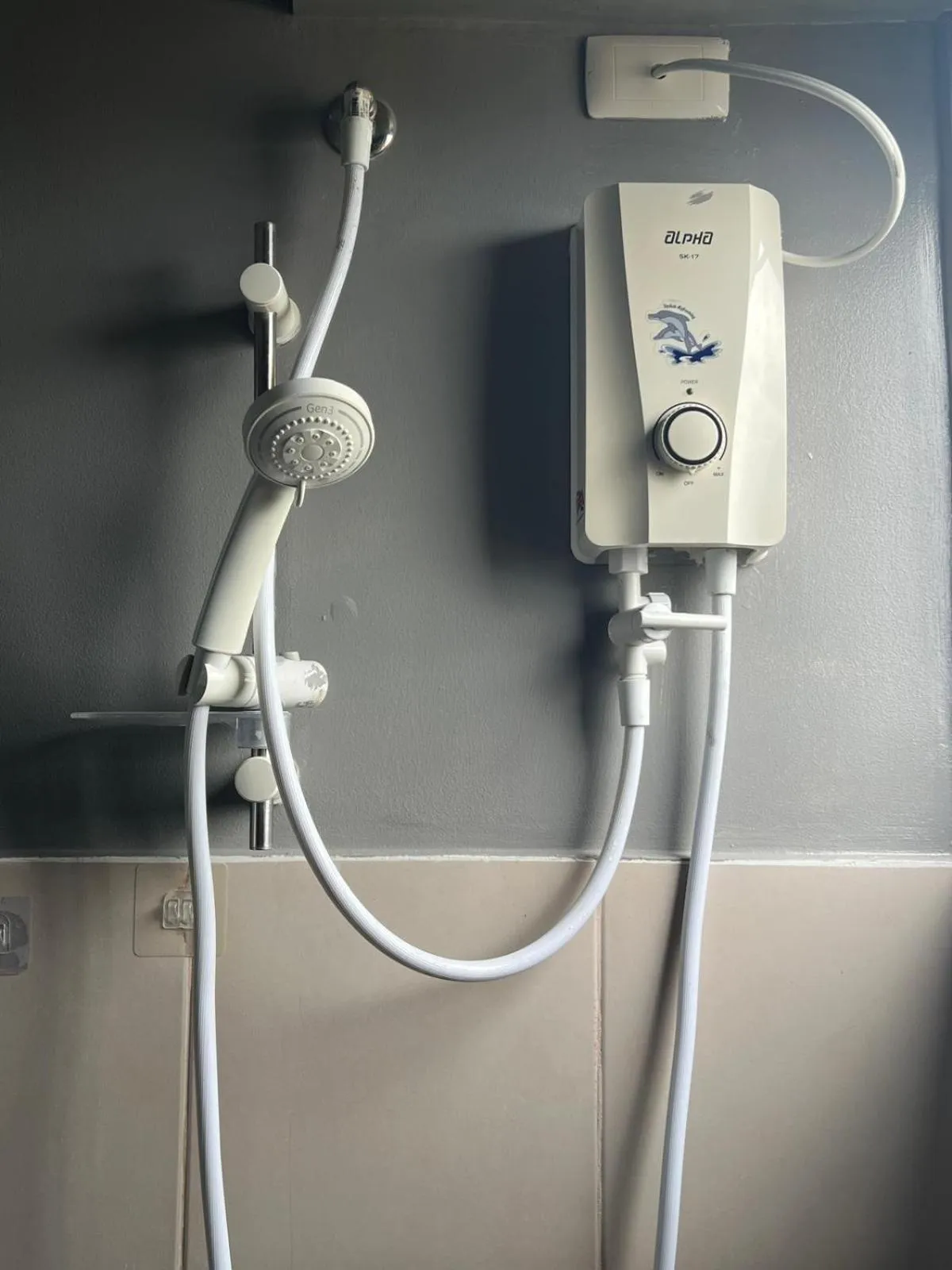 Shower in Family Haven Serin West Tagaytay - 6 Pax - Taal View - Full Kitchen - FAST Wi-Fi