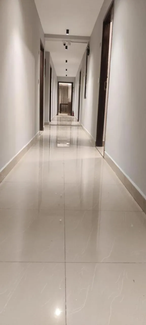 Five stones By Earth Hotel Ekkatuthangal Guindy